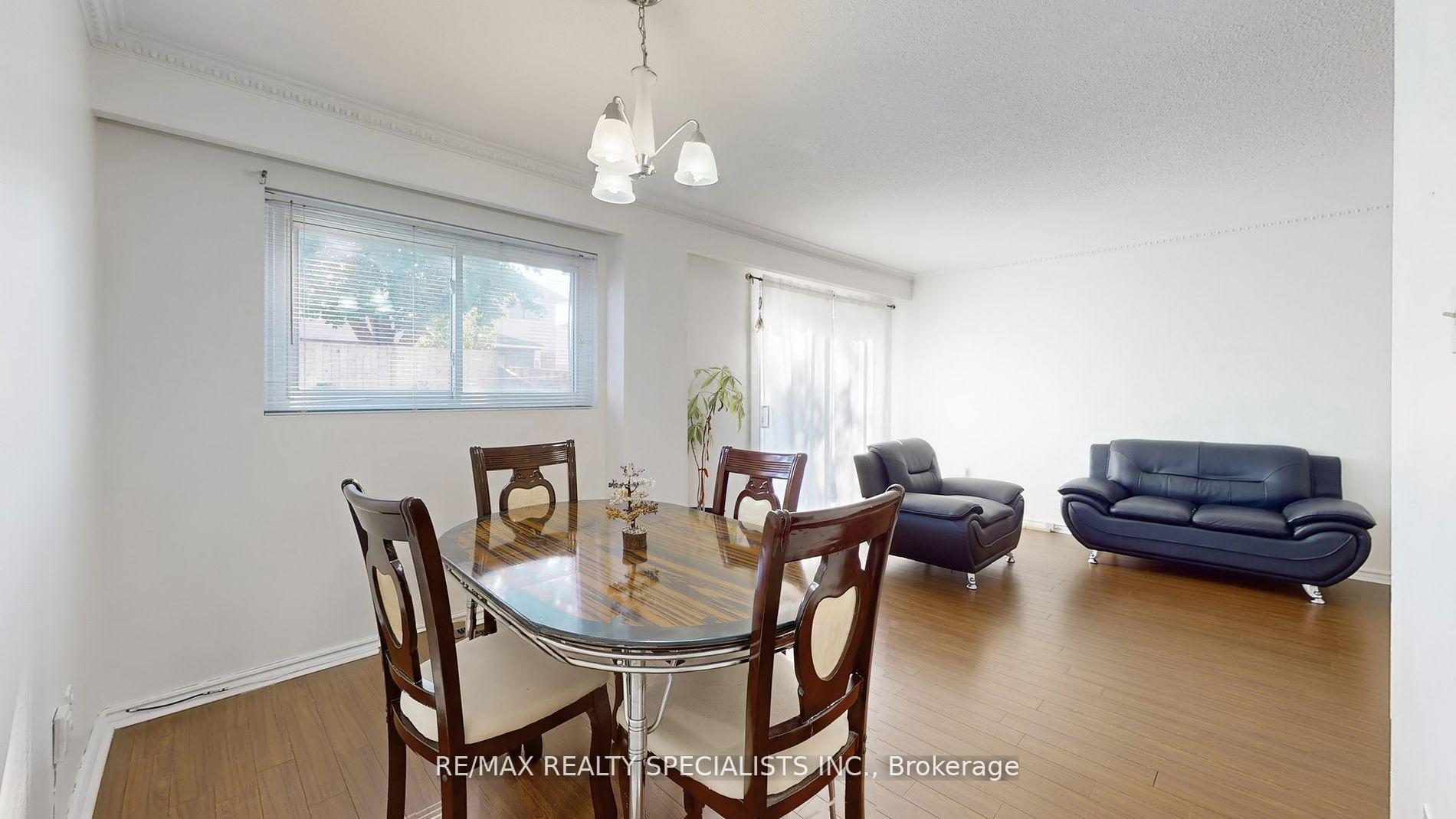 Photo 11 of 28 Abell Drive, Brampton, Madoc — HOMEH