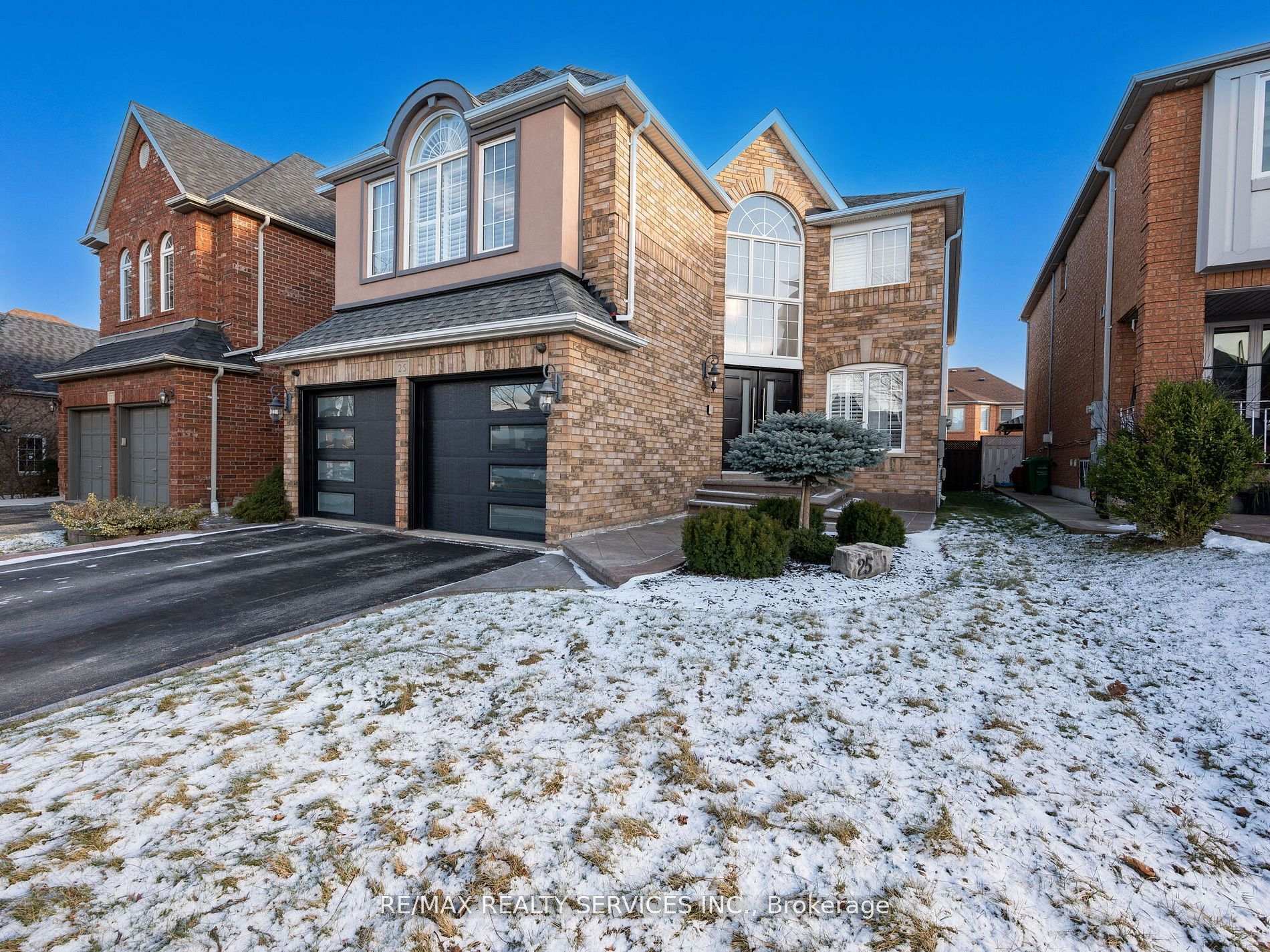 Photo 3 of 25 Ribbon Drive, Brampton, Sandringham-Wellington — HOMEH