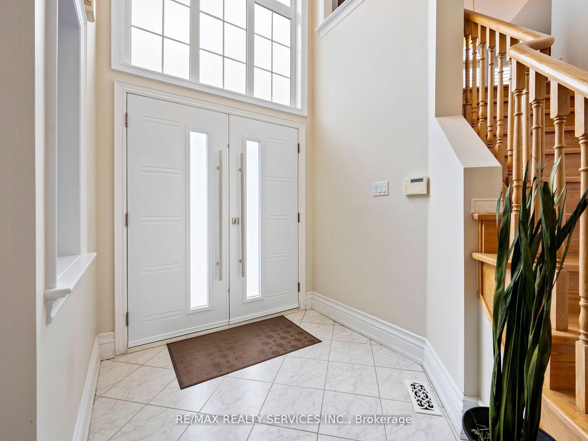 Photo 5 of 25 Ribbon Drive, Brampton, Sandringham-Wellington — HOMEH