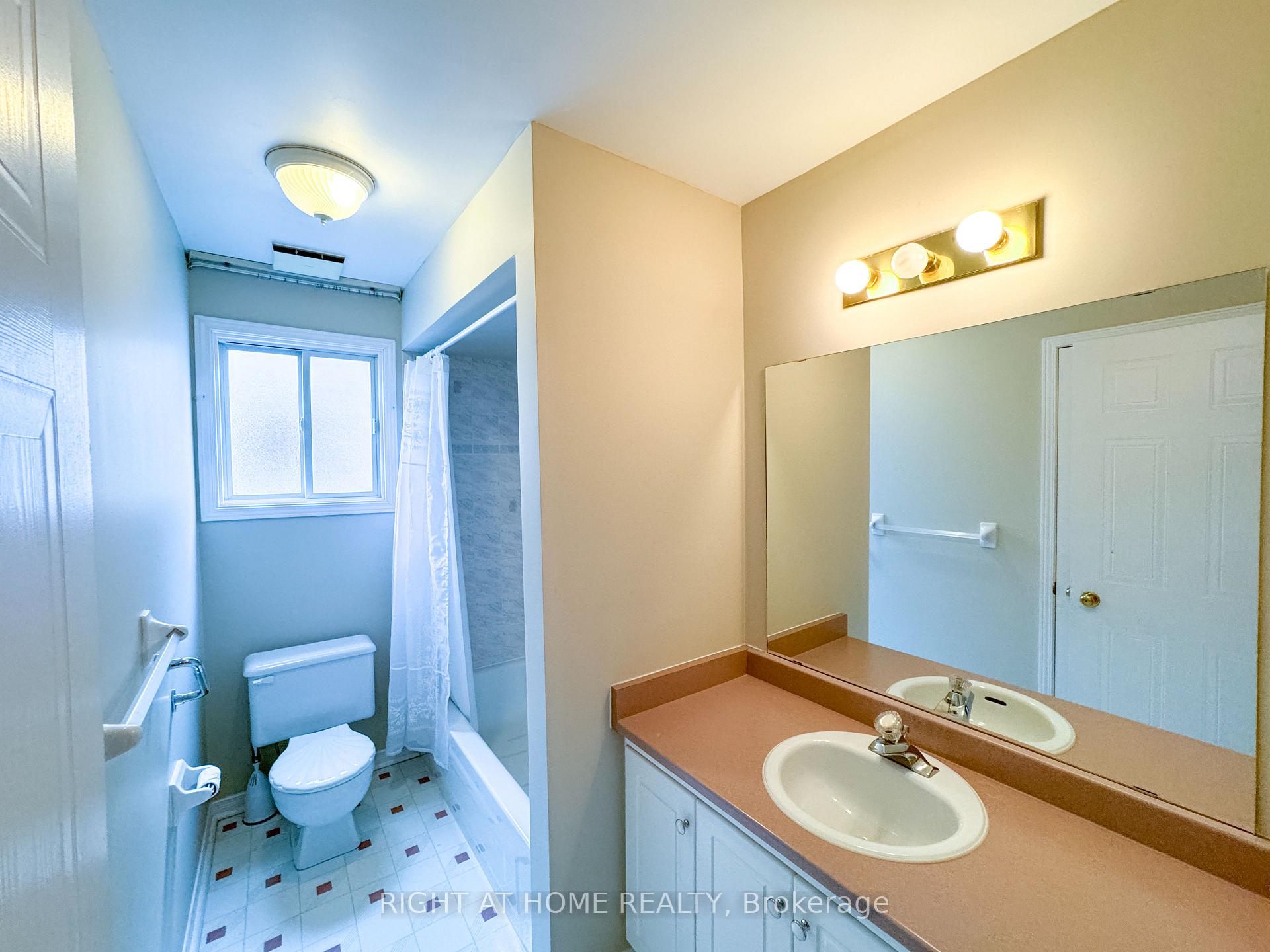 Photo 19 of 60 Westland Street, St. Catharines, Rykert/Vansickle — HOMEH