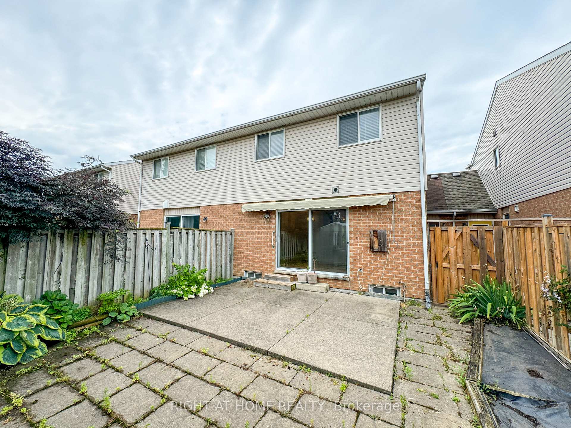 Photo 22 of 60 Westland Street, St. Catharines, Rykert/Vansickle — HOMEH