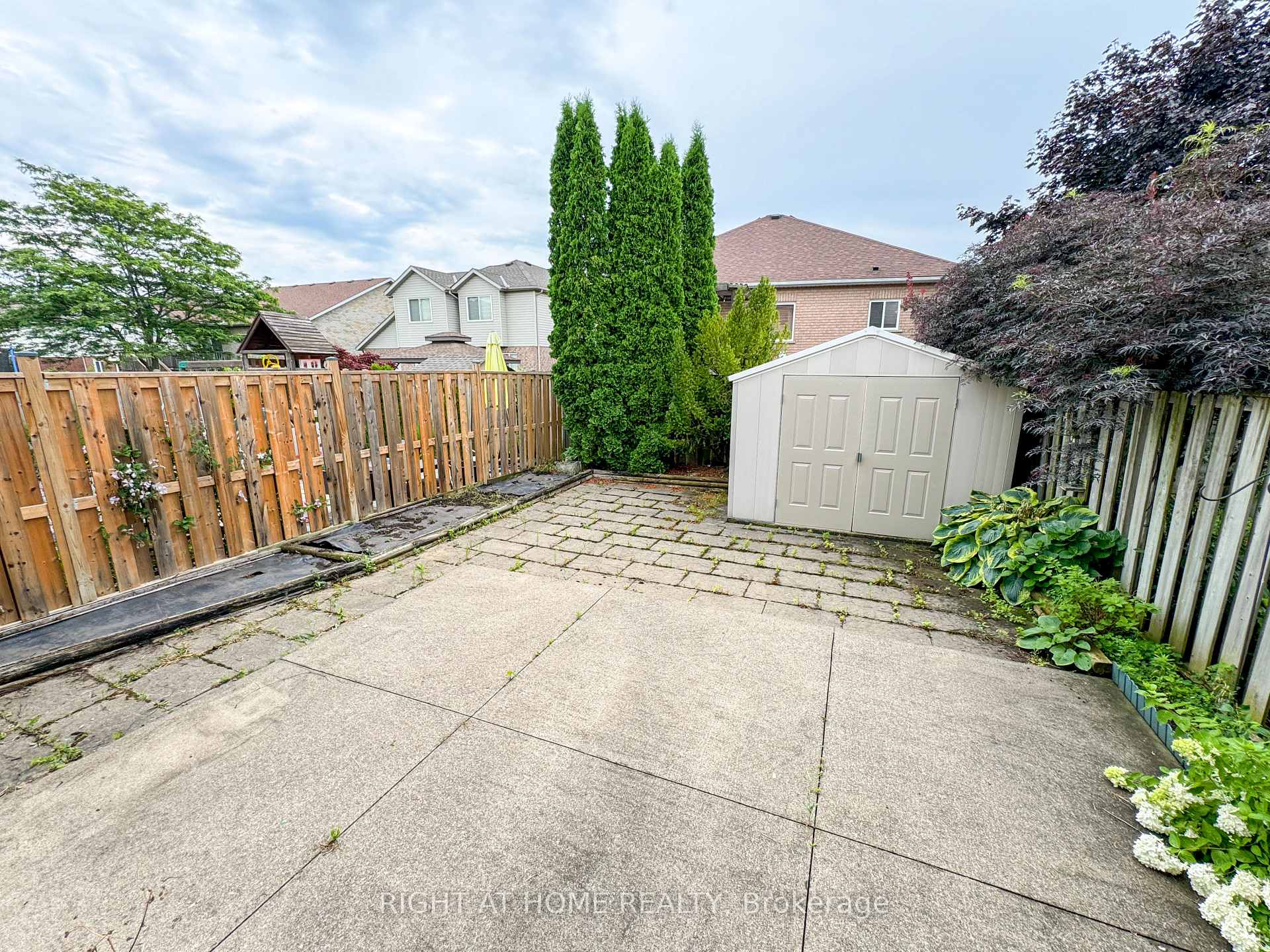 Photo 23 of 60 Westland Street, St. Catharines, Rykert/Vansickle — HOMEH
