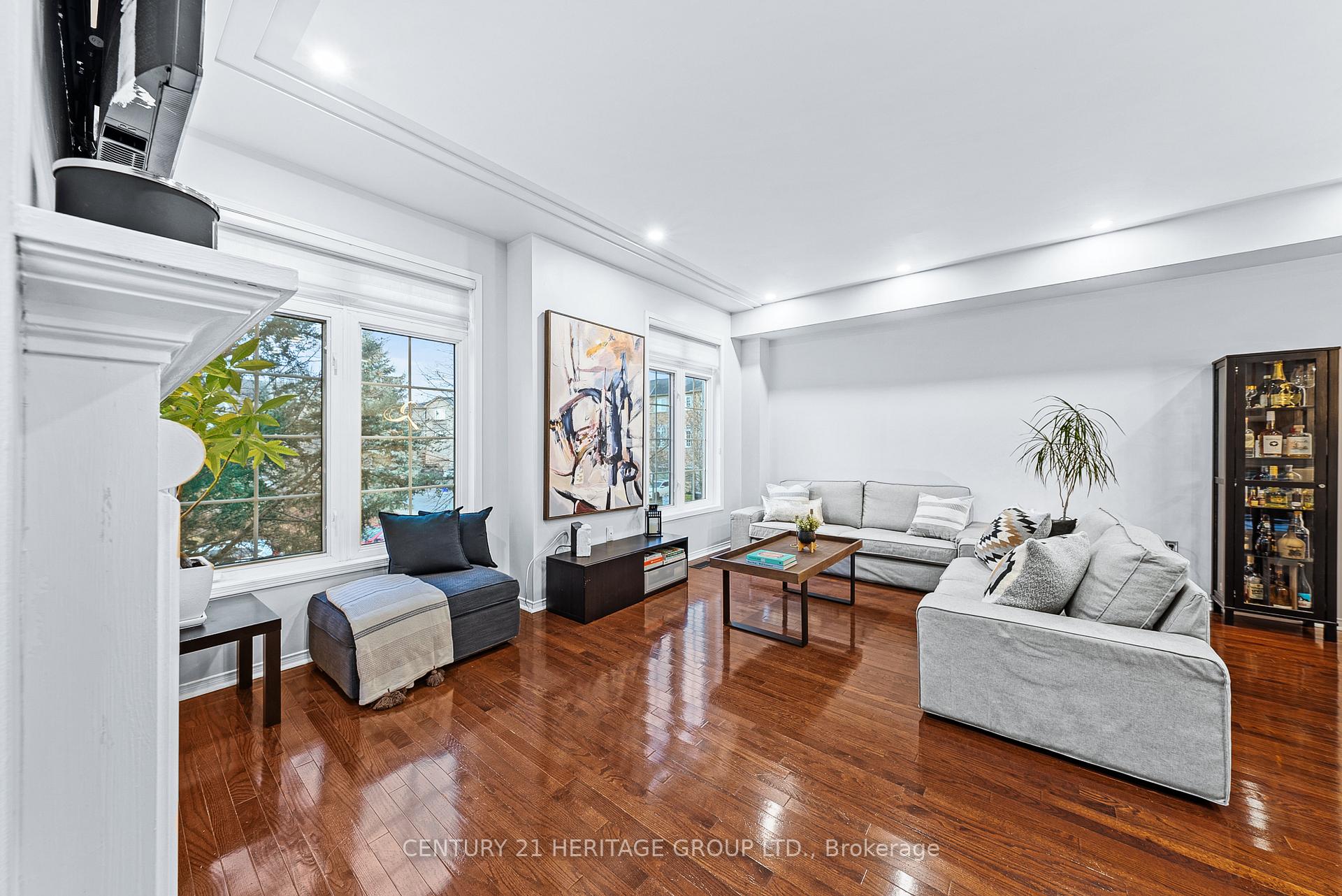Photo 18 of 44 Burgon Place, Aurora, Aurora Village — HOMEH