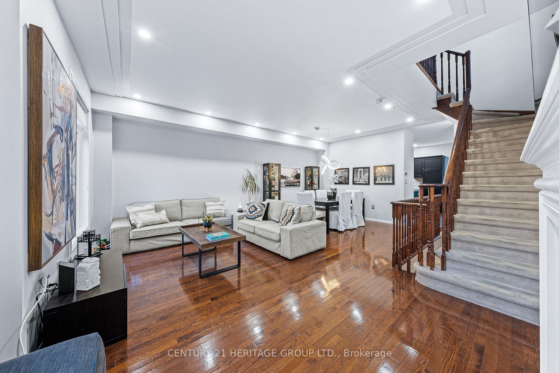 Photo 20 of 44 Burgon Place, Aurora, Aurora Village — HOMEH
