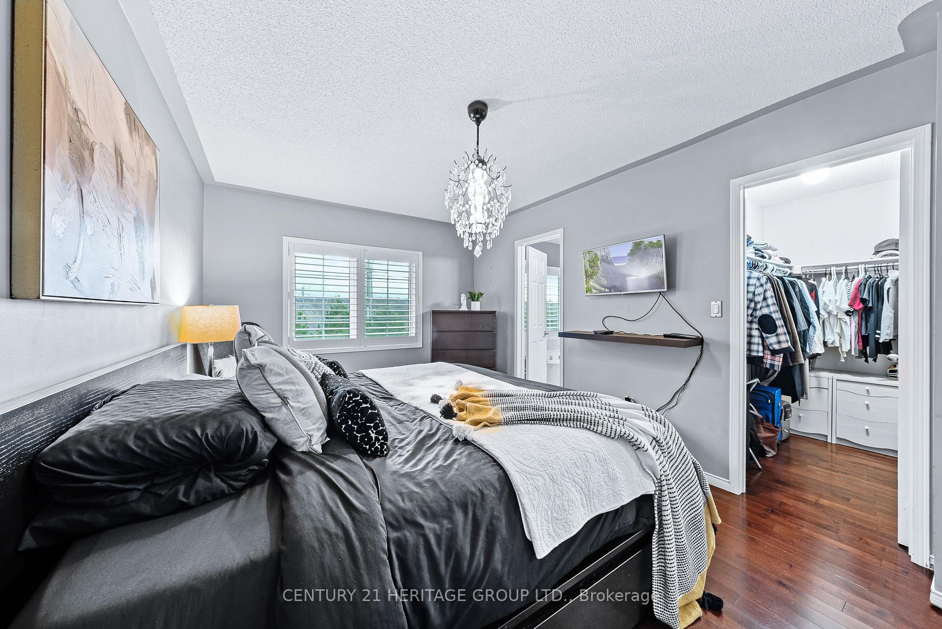 Photo 22 of 44 Burgon Place, Aurora, Aurora Village — HOMEH