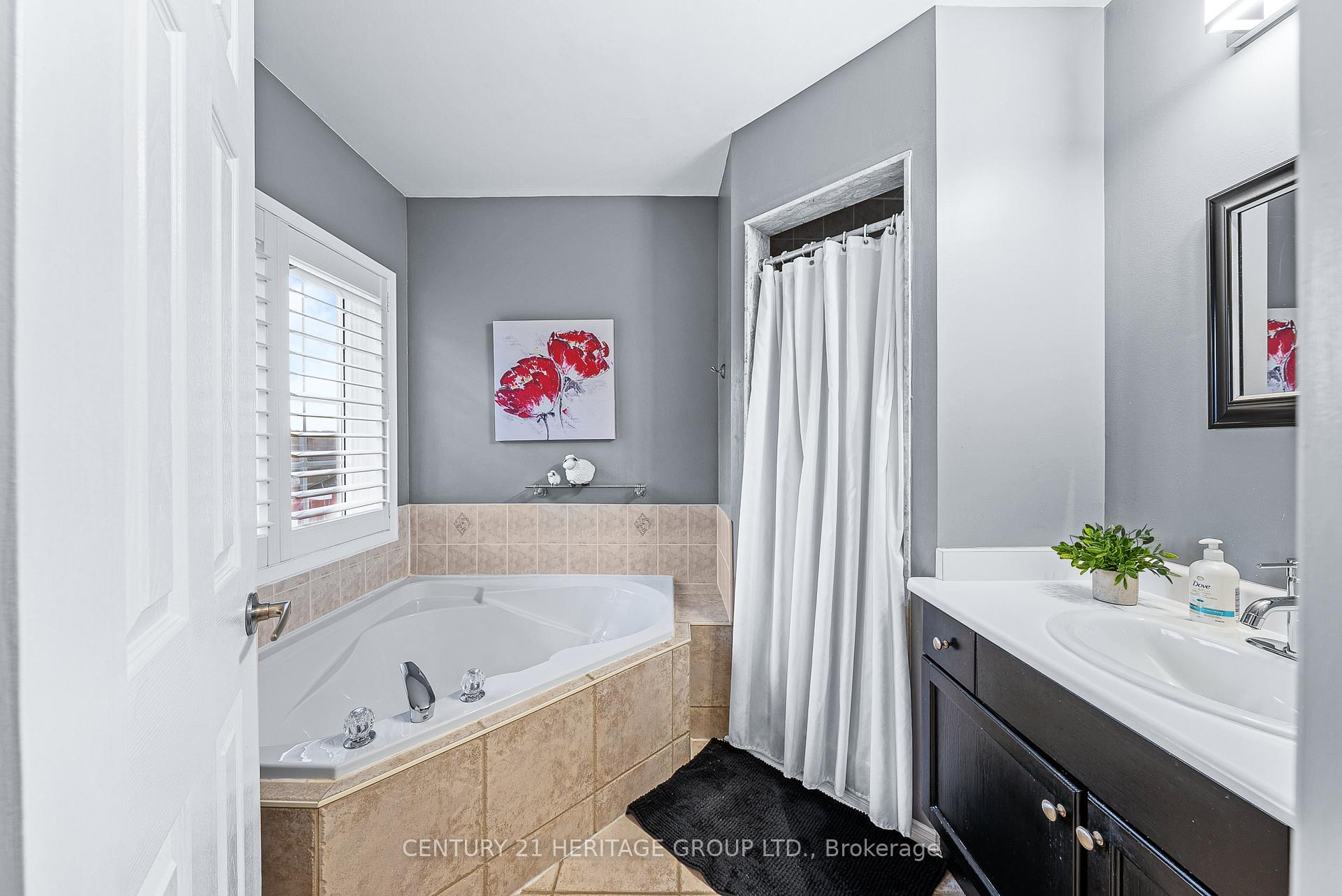 Photo 23 of 44 Burgon Place, Aurora, Aurora Village — HOMEH