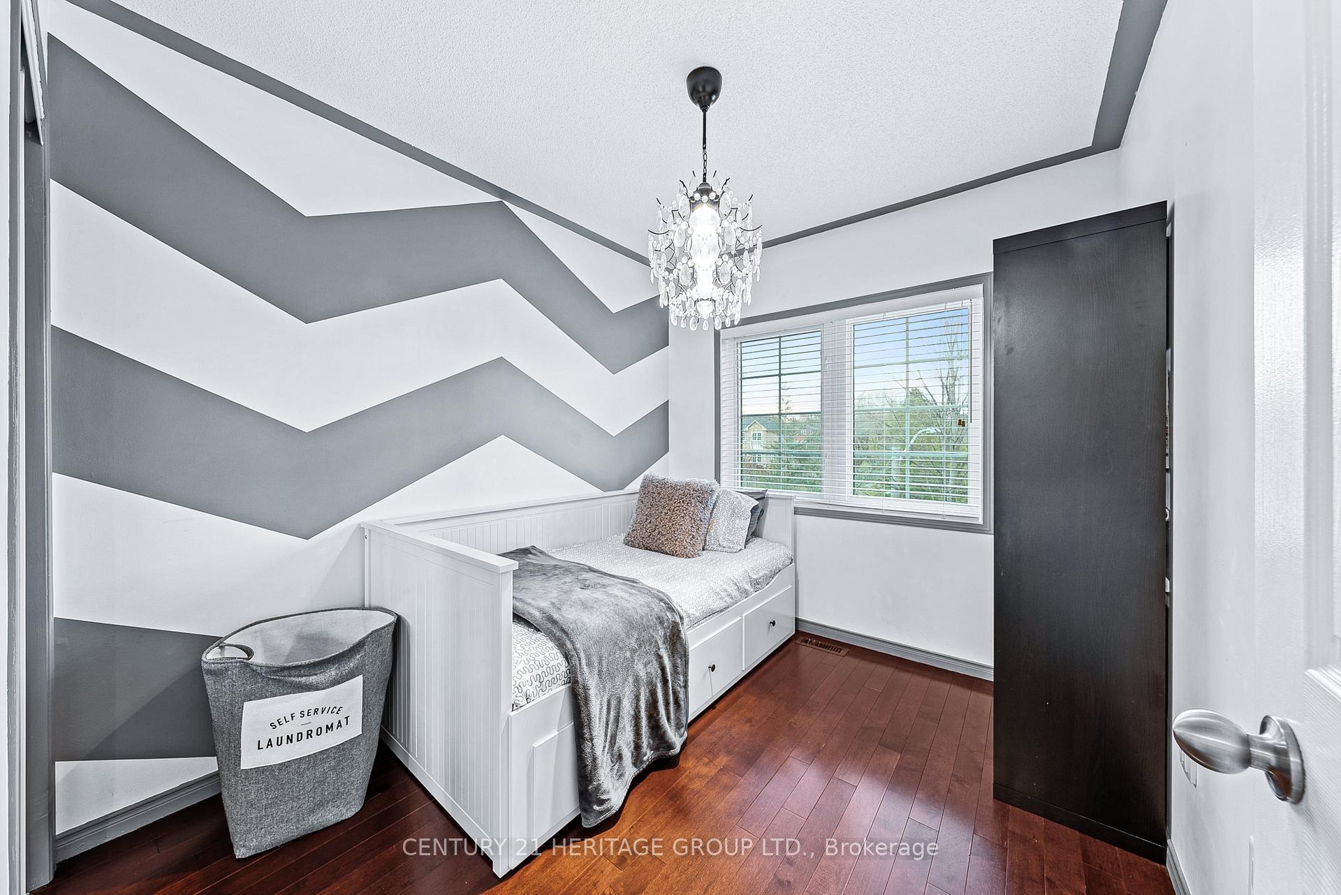Photo 26 of 44 Burgon Place, Aurora, Aurora Village — HOMEH
