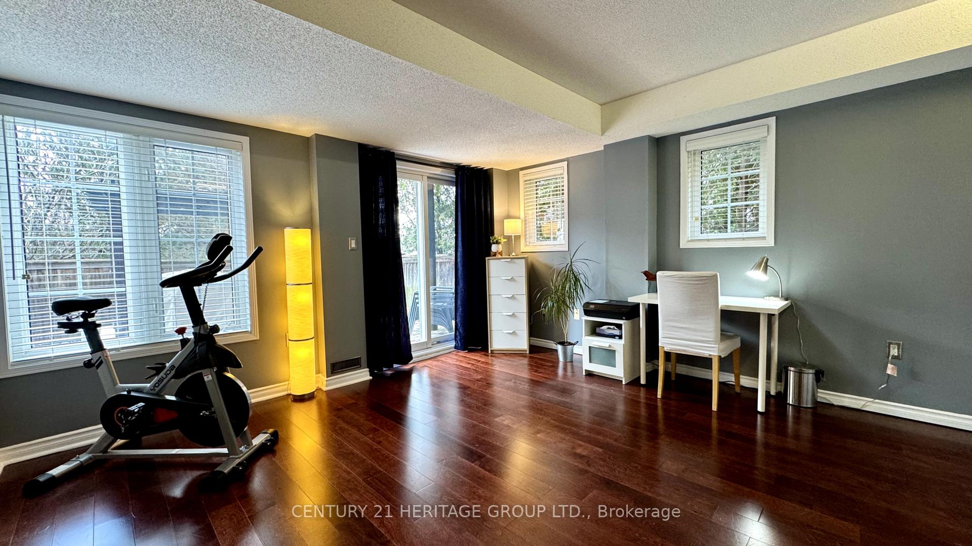 Photo 34 of 44 Burgon Place, Aurora, Aurora Village — HOMEH
