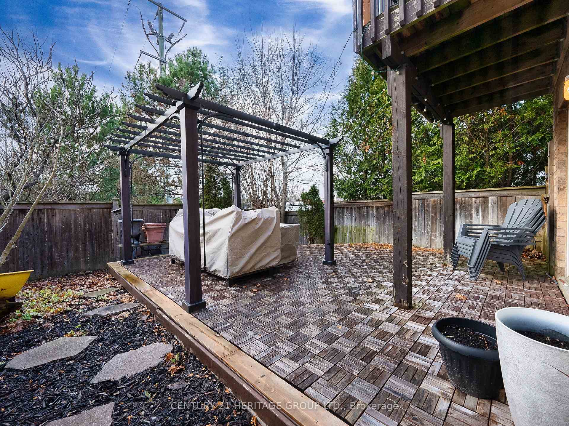 Photo 35 of 44 Burgon Place, Aurora, Aurora Village — HOMEH