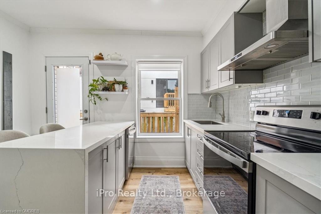Photo 7 of 491 Ferguson Avenue N, Hamilton, North End — HOMEH