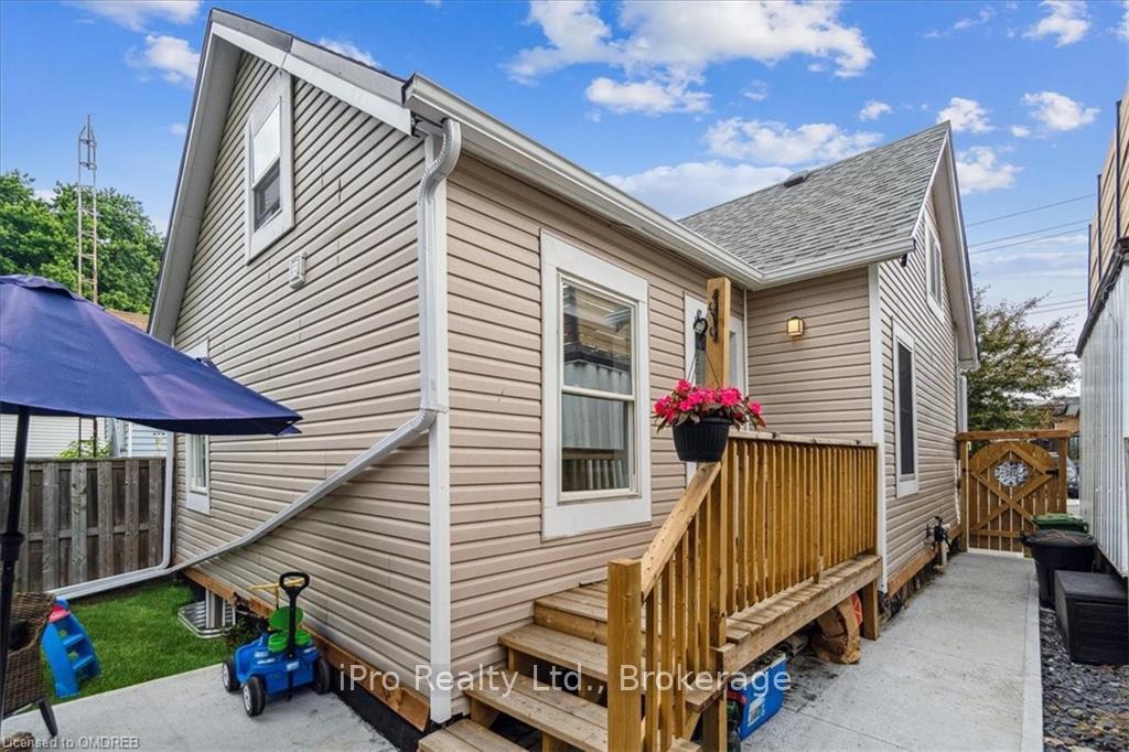 Photo 17 of 491 Ferguson Avenue N, Hamilton, North End — HOMEH