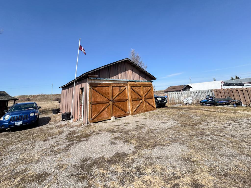 Photo 38 of 96 Tenth Street E, Armstrong, Earlton — HOMEH