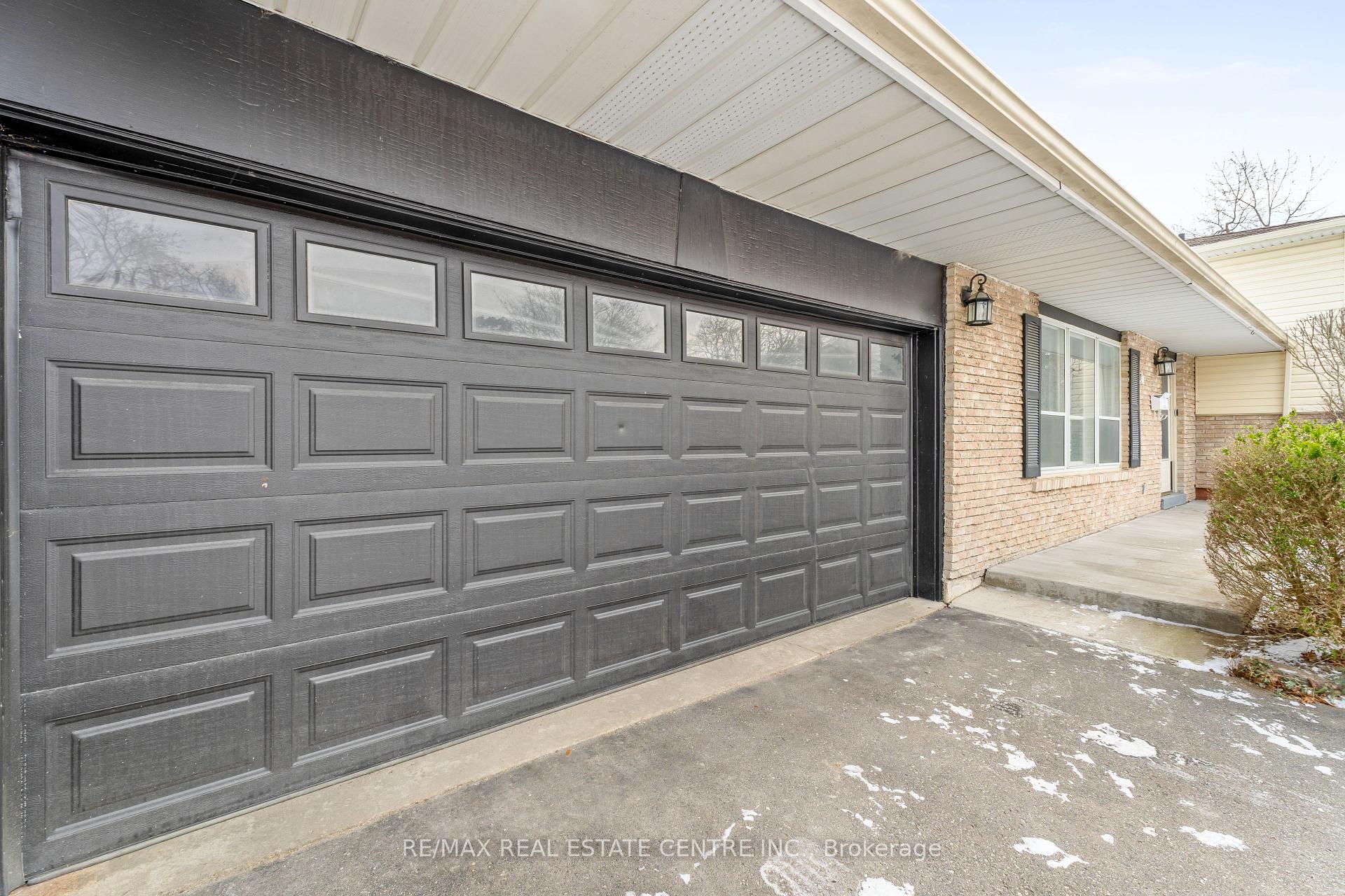 Photo 4 of 48 Jasper Crescent, Brampton, Northgate — HOMEH