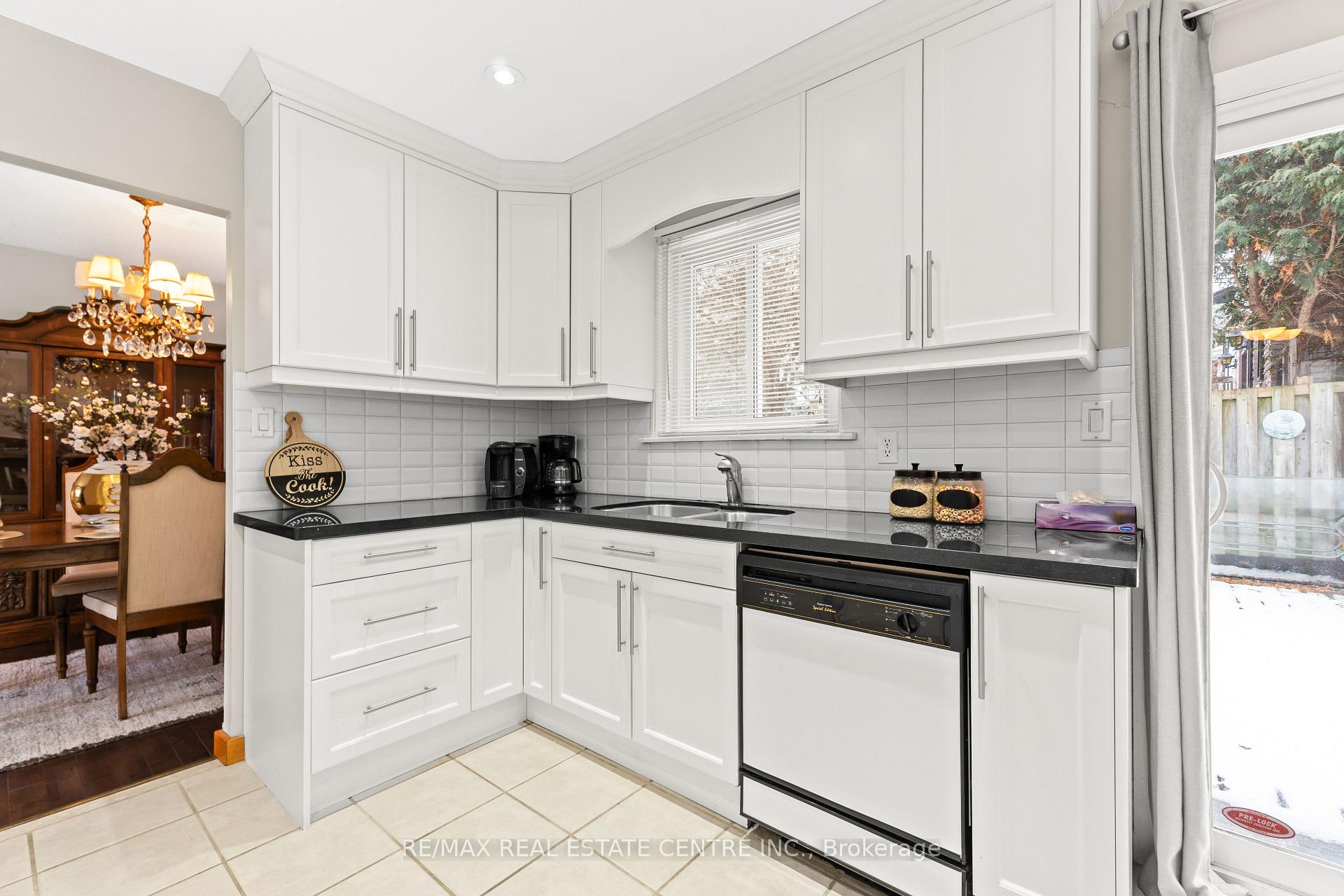 Photo 9 of 48 Jasper Crescent, Brampton, Northgate — HOMEH