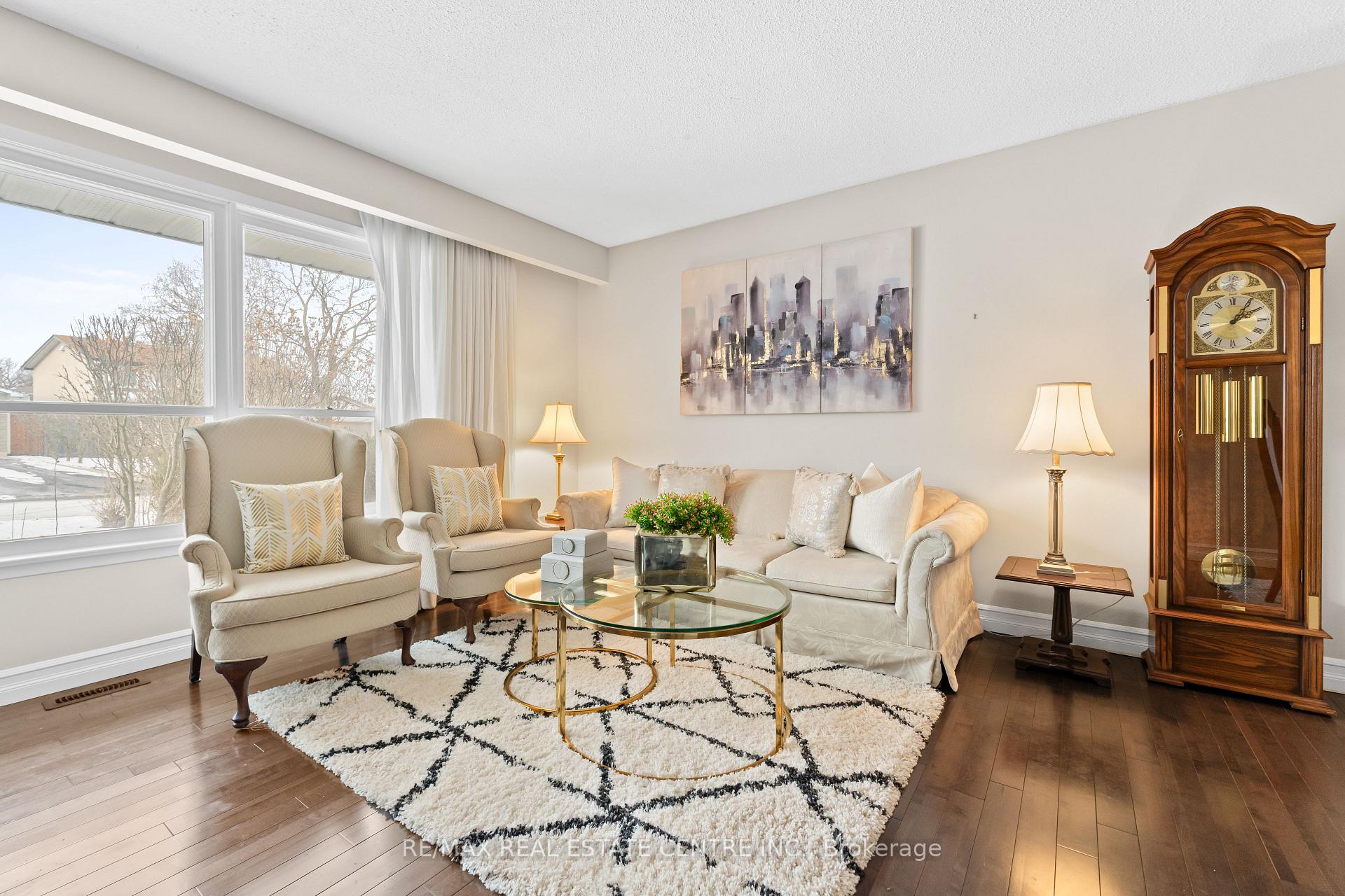 Photo 11 of 48 Jasper Crescent, Brampton, Northgate — HOMEH