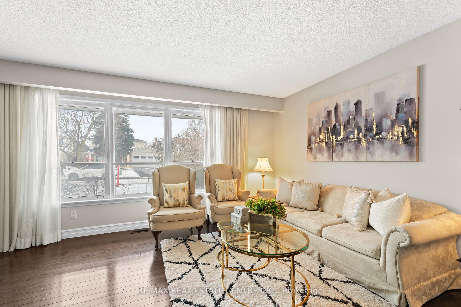Photo 12 of 48 Jasper Crescent, Brampton, Northgate — HOMEH