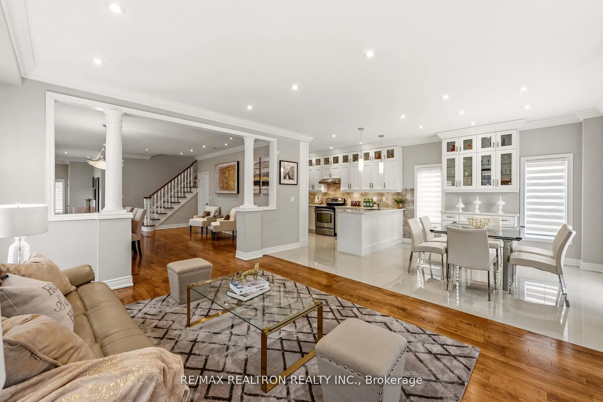 Photo 10 of 2 Daniel Bram Drive, Vaughan, Patterson — HOMEH