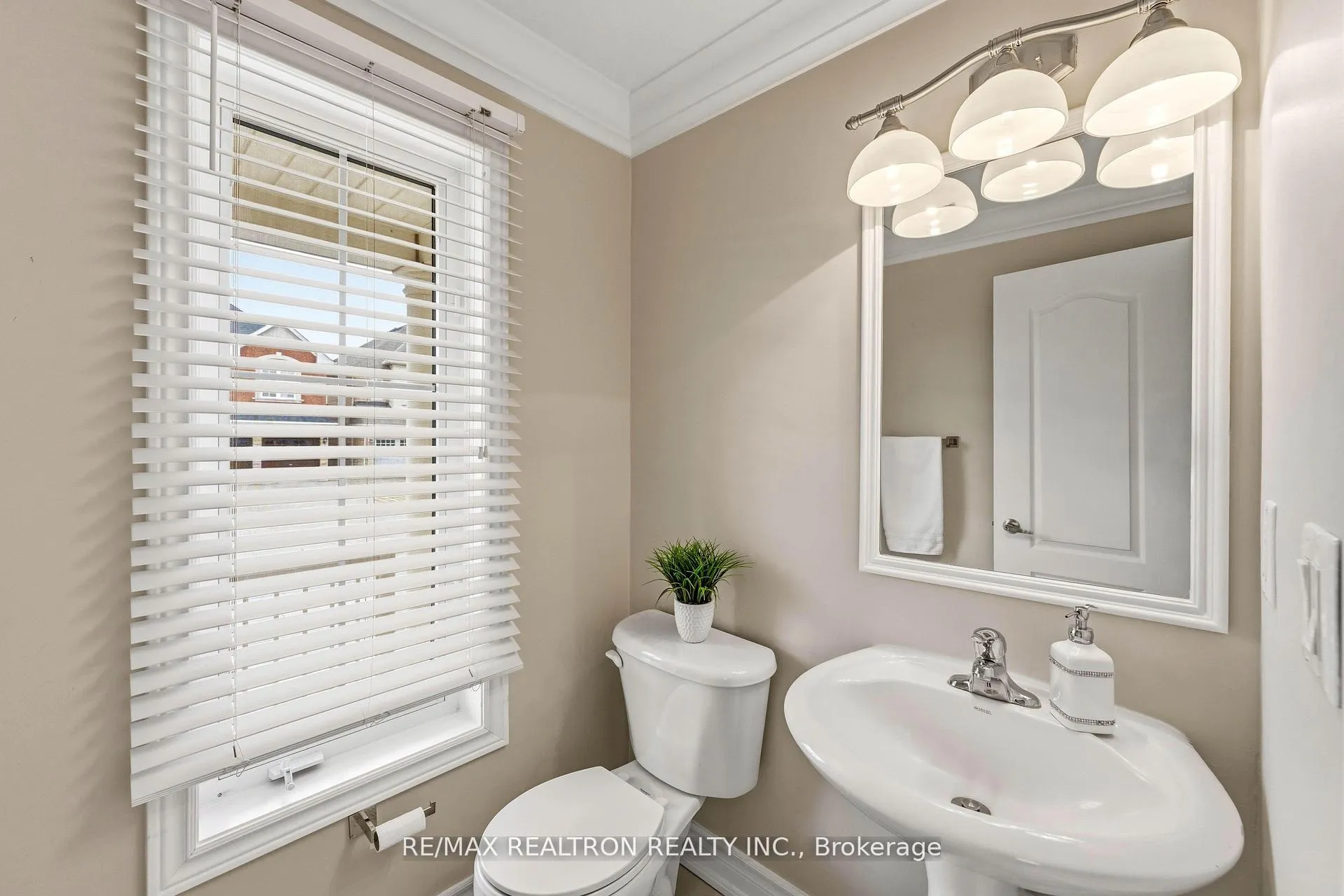 Photo 19 of 2 Daniel Bram Drive, Vaughan, Patterson — HOMEH