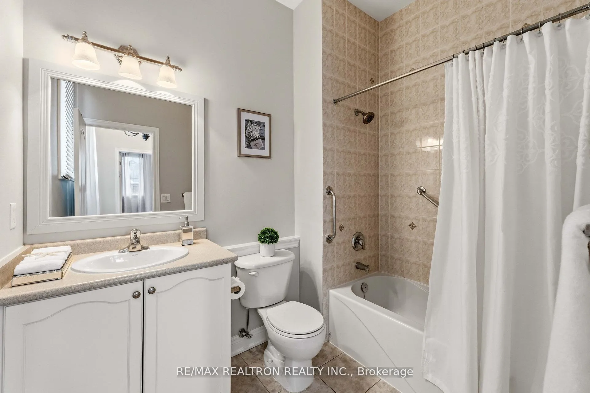 Photo 22 of 2 Daniel Bram Drive, Vaughan, Patterson — HOMEH