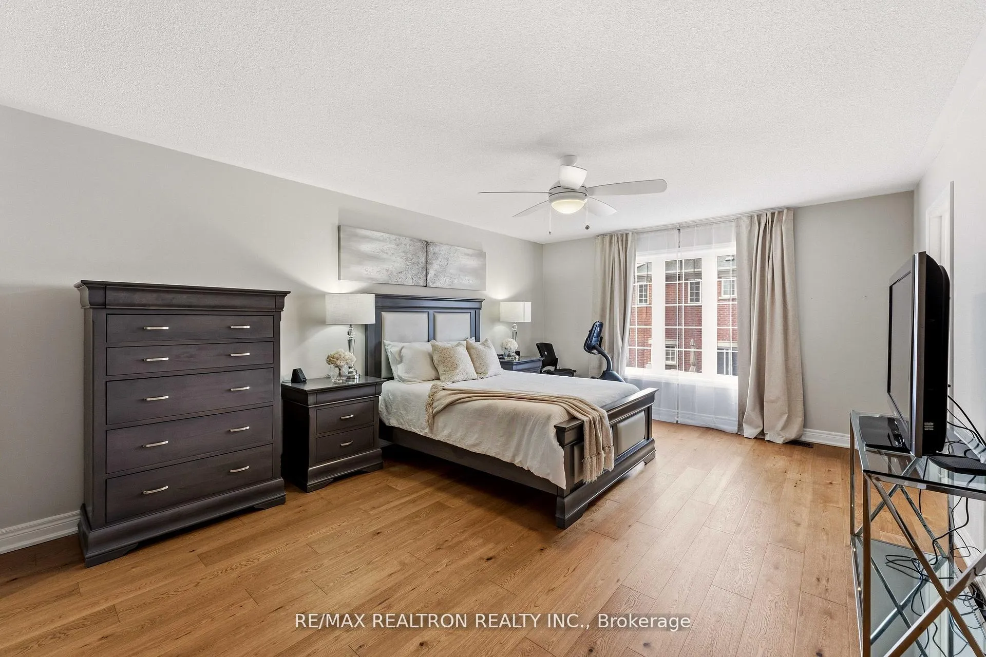 Photo 23 of 2 Daniel Bram Drive, Vaughan, Patterson — HOMEH
