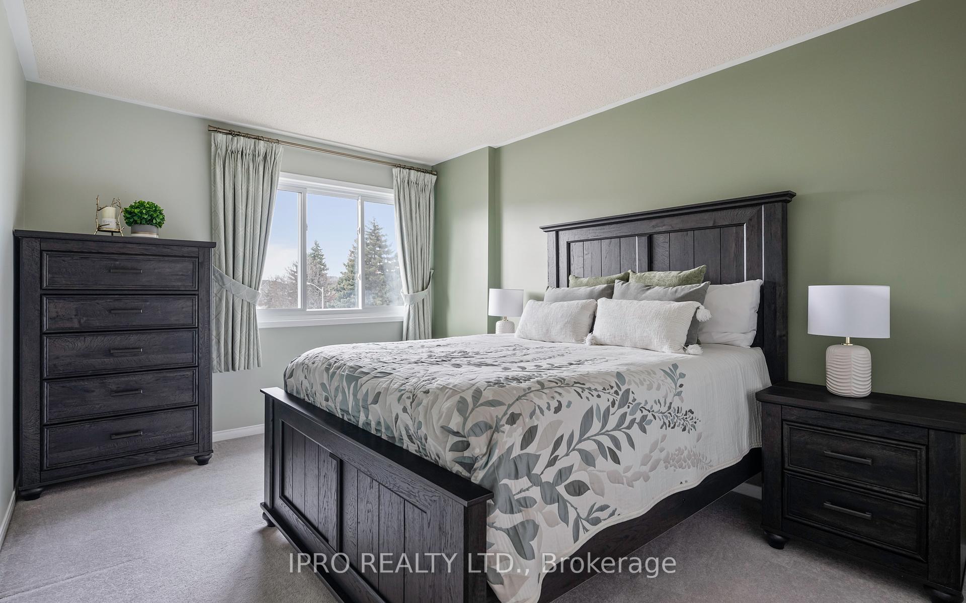 Photo 16 of 72 Newdale Place, Brampton, Westgate — HOMEH