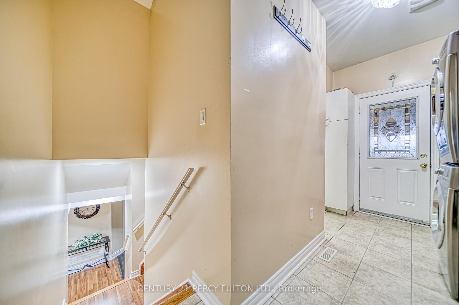 Photo 19 of 31 Watsonbrook Drive, Brampton, Sandringham-Wellington — HOMEH