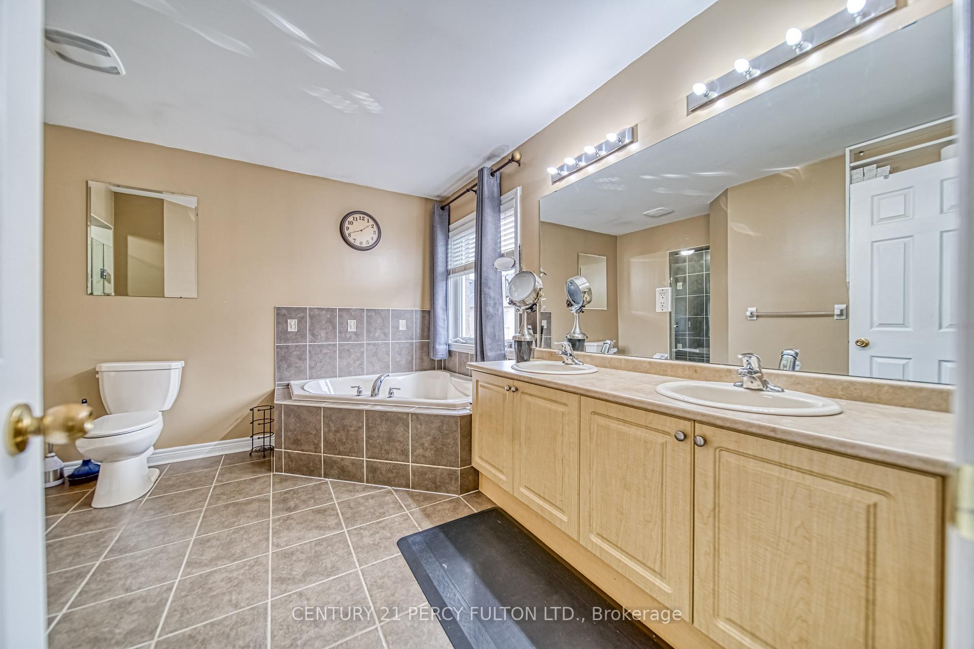 Photo 22 of 31 Watsonbrook Drive, Brampton, Sandringham-Wellington — HOMEH