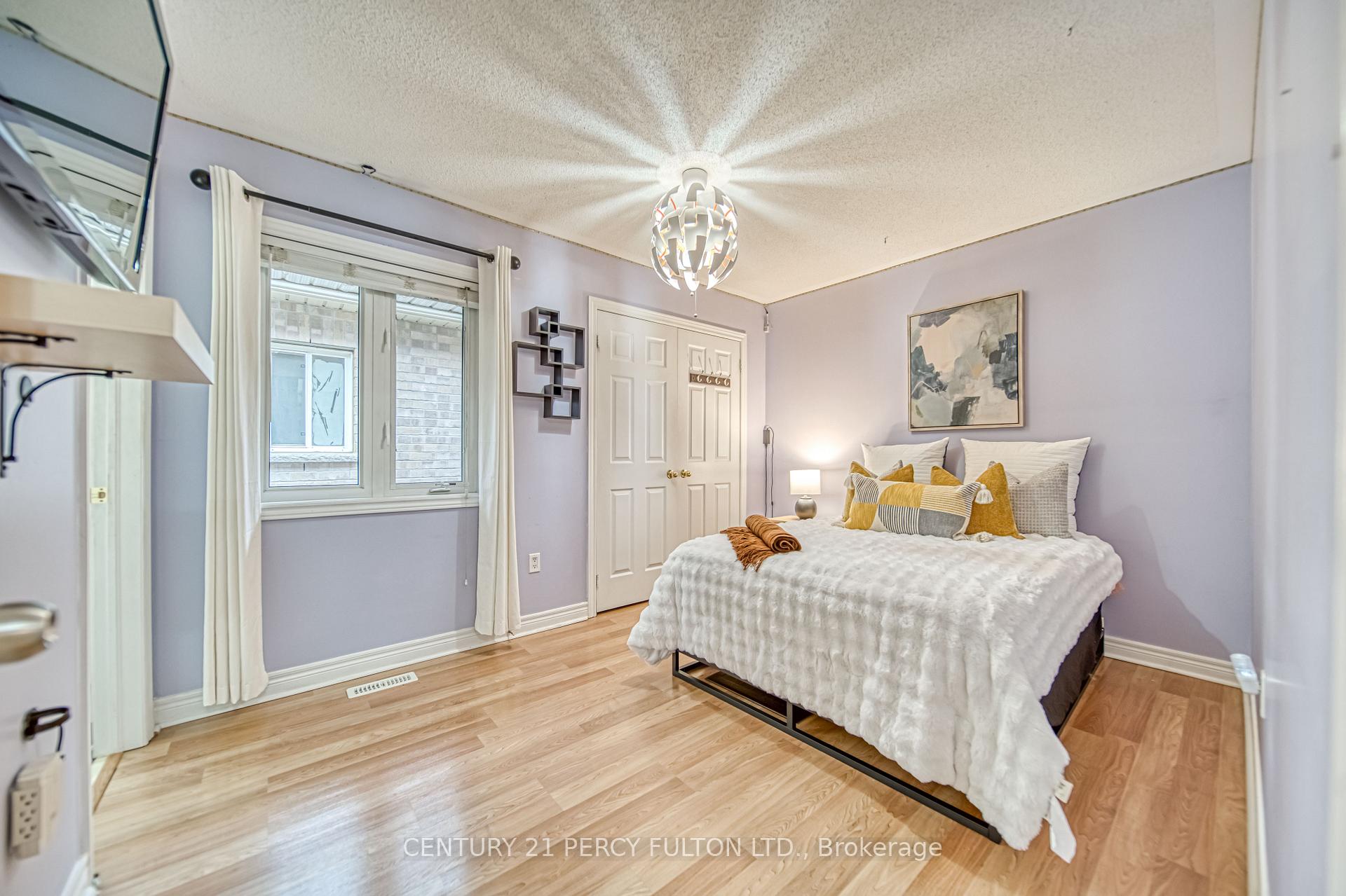 Photo 24 of 31 Watsonbrook Drive, Brampton, Sandringham-Wellington — HOMEH