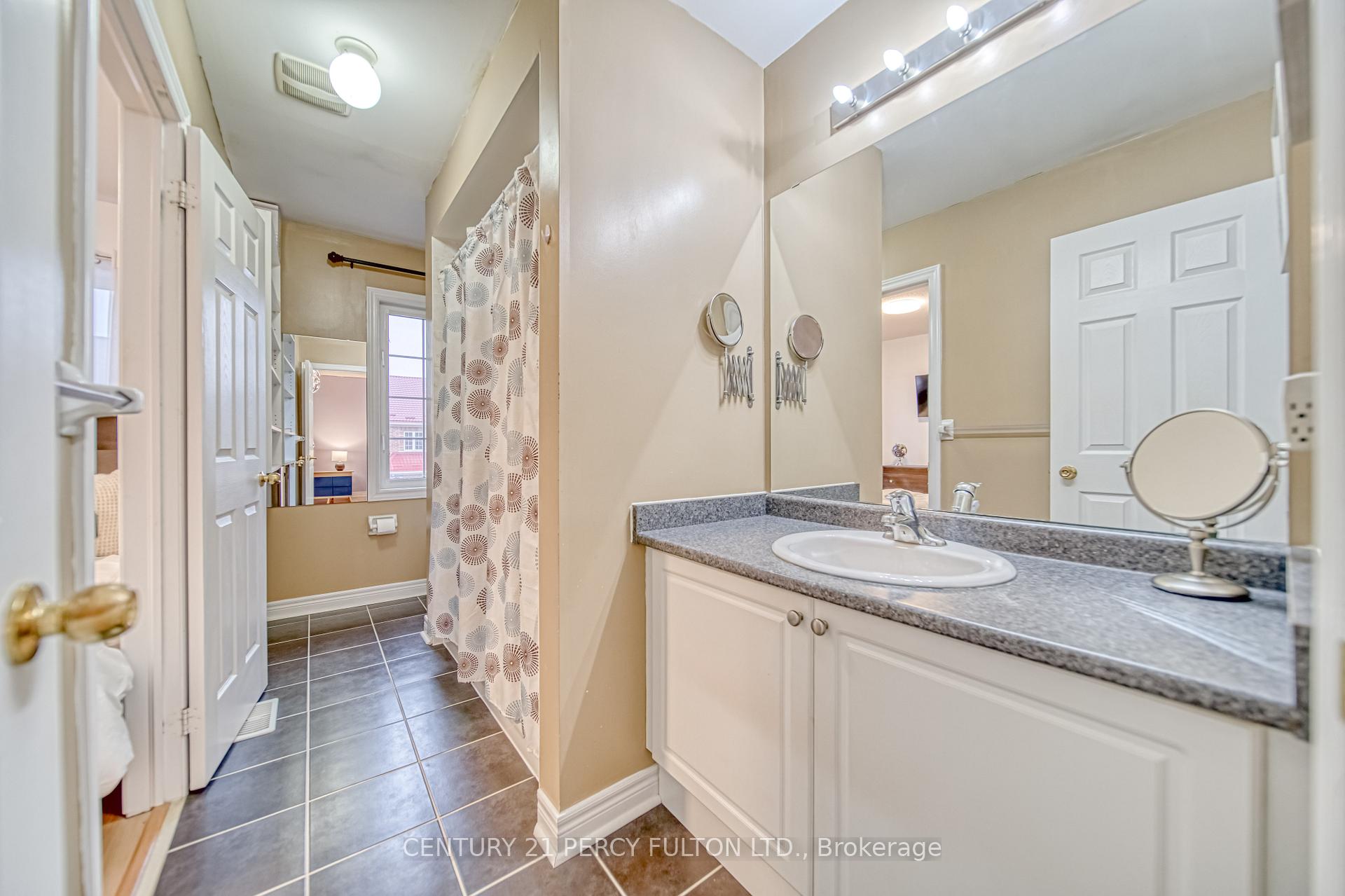 Photo 25 of 31 Watsonbrook Drive, Brampton, Sandringham-Wellington — HOMEH