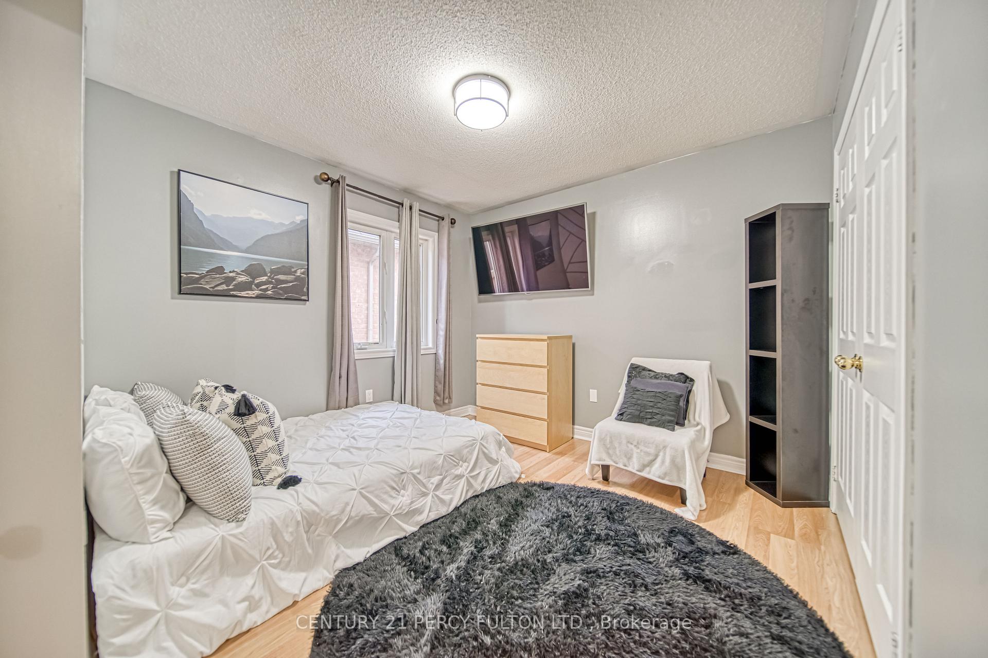 Photo 27 of 31 Watsonbrook Drive, Brampton, Sandringham-Wellington — HOMEH