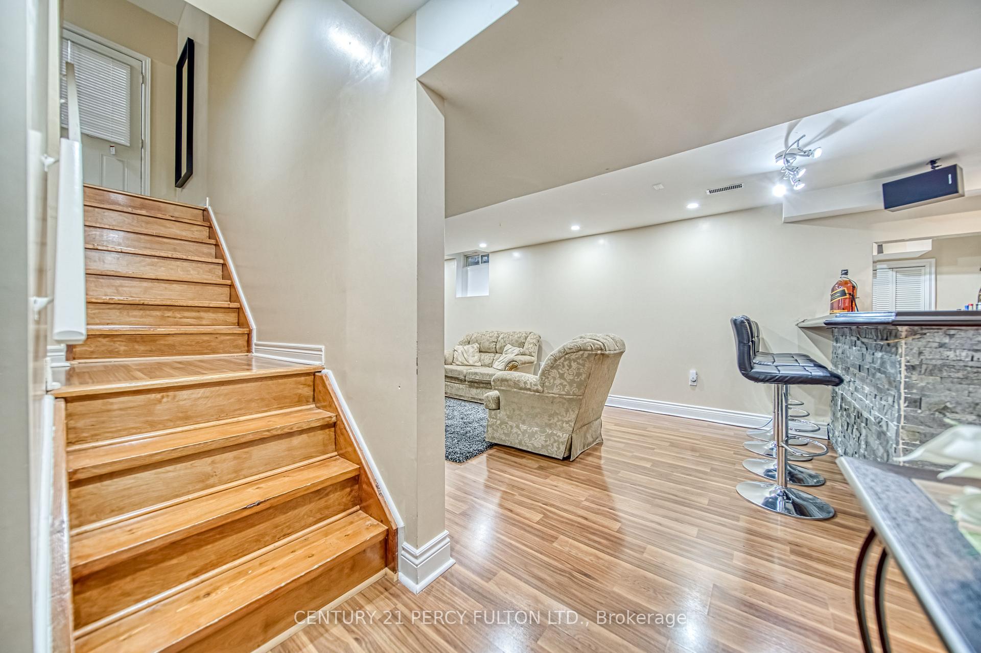 Photo 32 of 31 Watsonbrook Drive, Brampton, Sandringham-Wellington — HOMEH