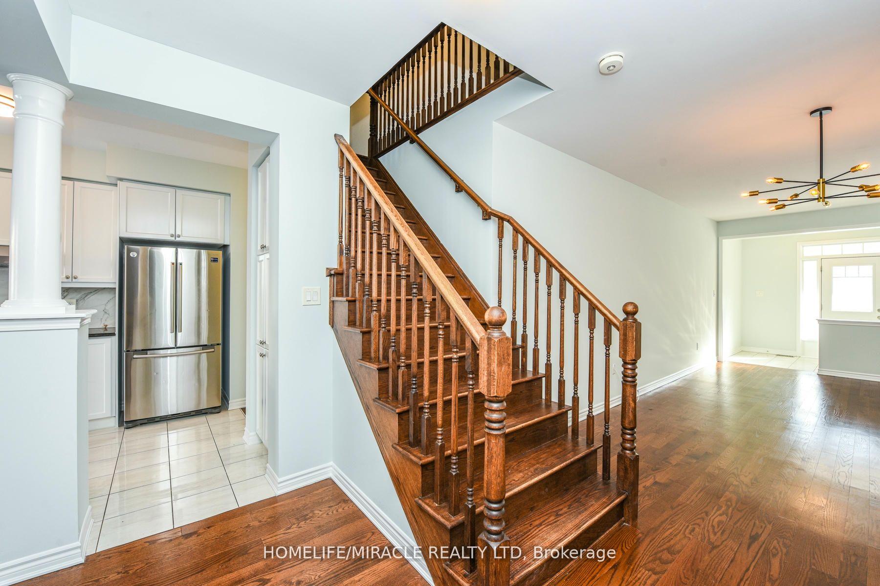 Photo 12 of 120 Benhurst Crescent, Brampton, Northwest Brampton — HOMEH