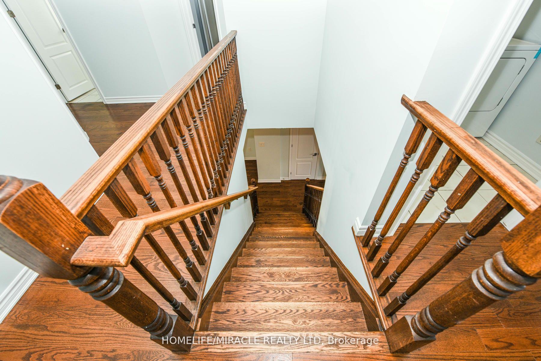 Photo 19 of 120 Benhurst Crescent, Brampton, Northwest Brampton — HOMEH