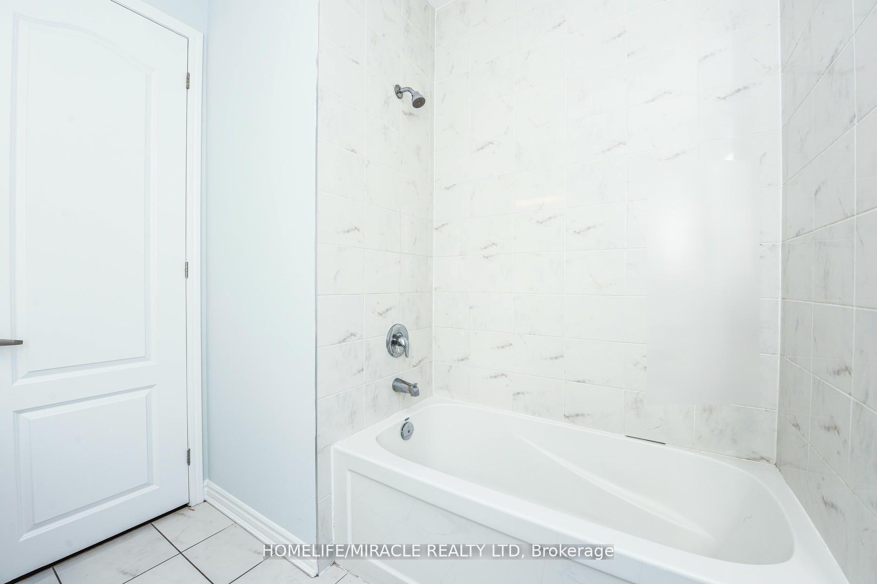 Photo 24 of 120 Benhurst Crescent, Brampton, Northwest Brampton — HOMEH