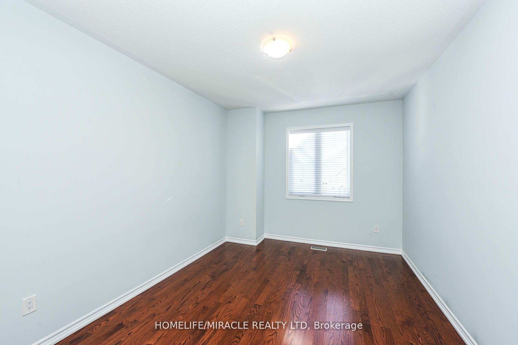 Photo 29 of 120 Benhurst Crescent, Brampton, Northwest Brampton — HOMEH