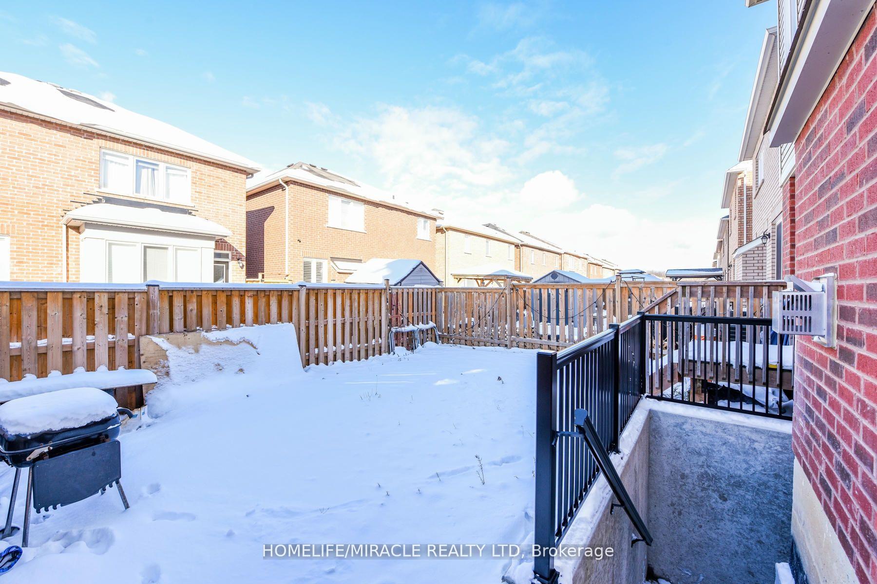 Photo 40 of 120 Benhurst Crescent, Brampton, Northwest Brampton — HOMEH