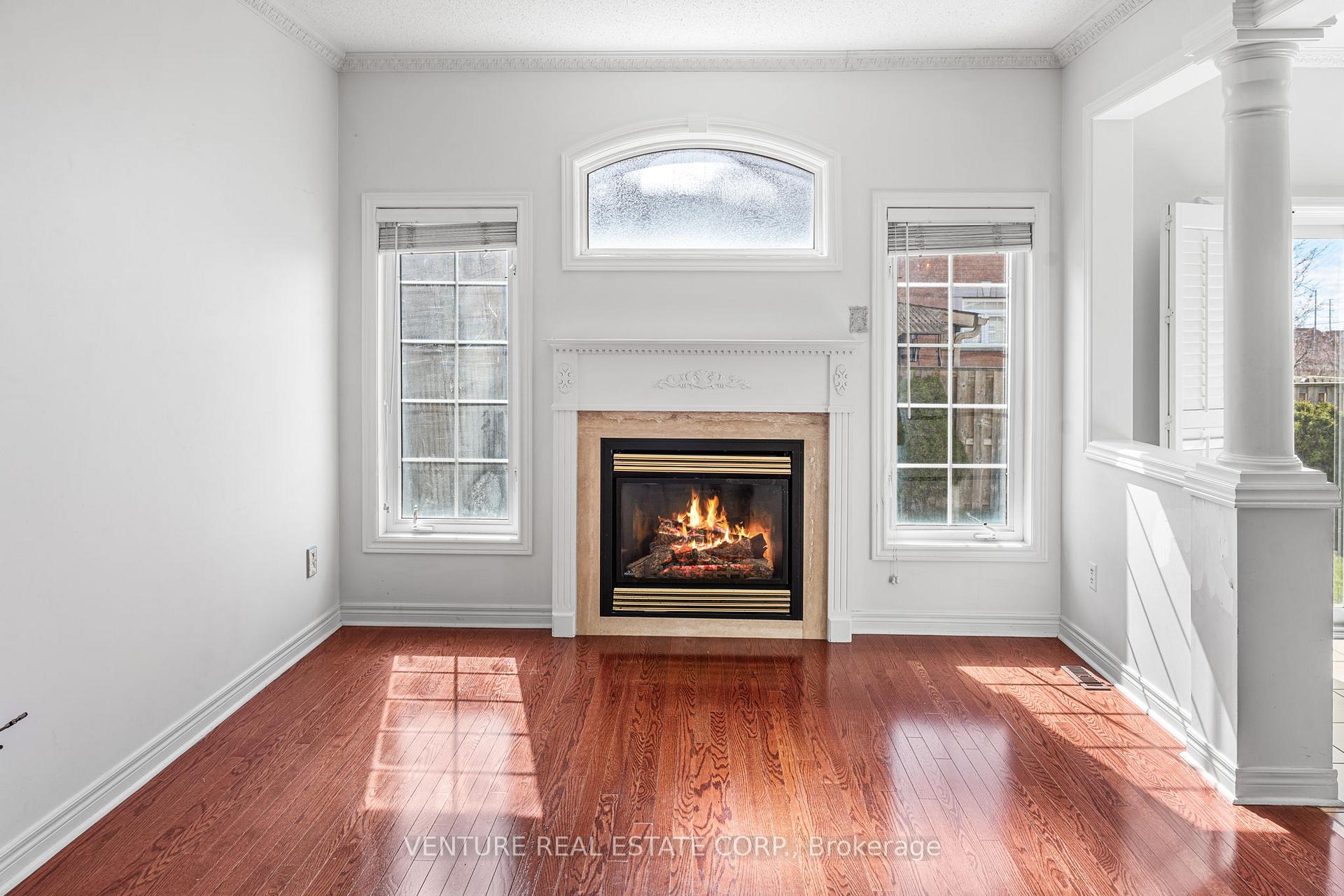 Photo 11 of 53 Chalkfarm Crescent, Brampton, Northwest Sandalwood Parkway — HOMEH