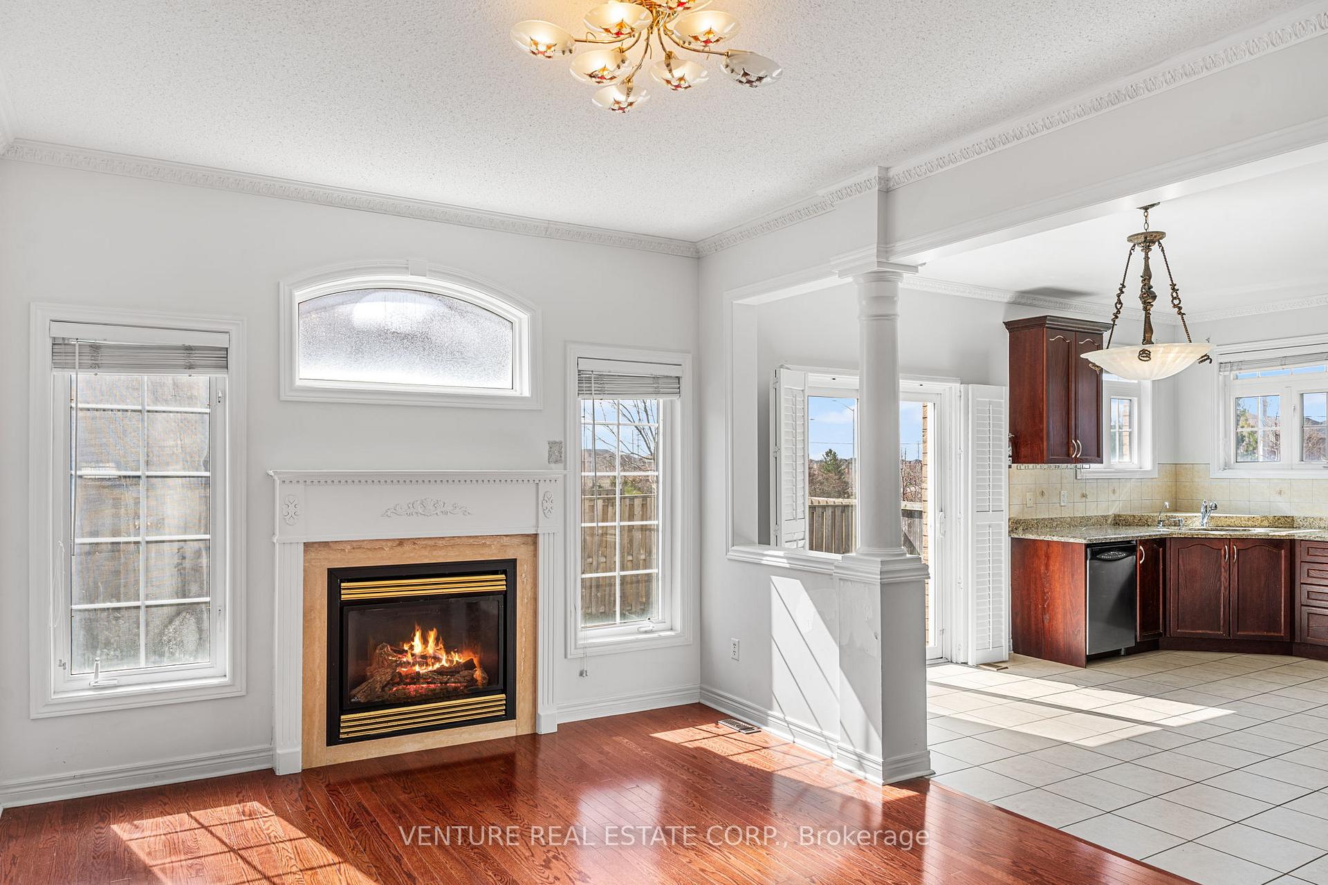 Photo 12 of 53 Chalkfarm Crescent, Brampton, Northwest Sandalwood Parkway — HOMEH