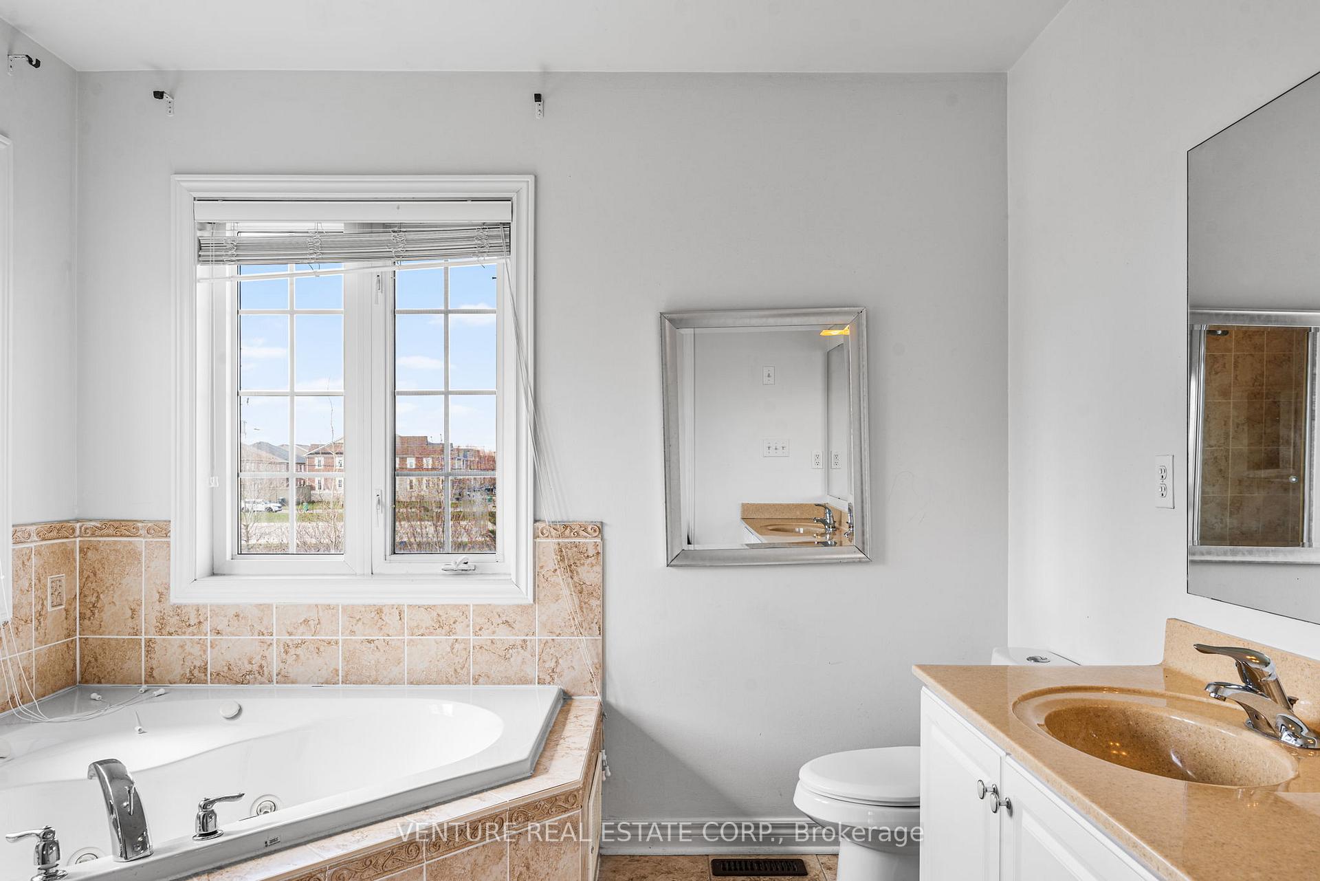 Photo 22 of 53 Chalkfarm Crescent, Brampton, Northwest Sandalwood Parkway — HOMEH