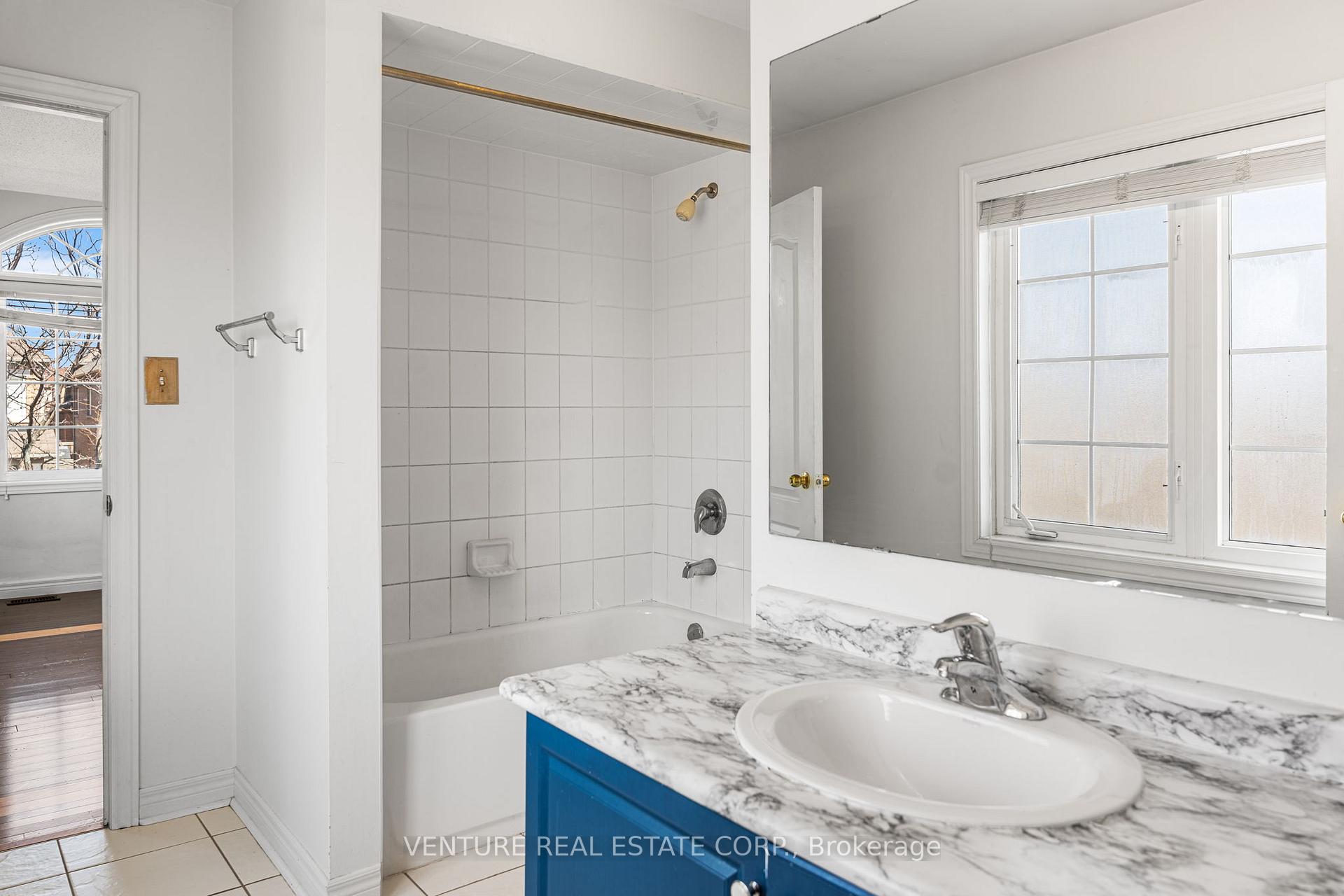 Photo 25 of 53 Chalkfarm Crescent, Brampton, Northwest Sandalwood Parkway — HOMEH