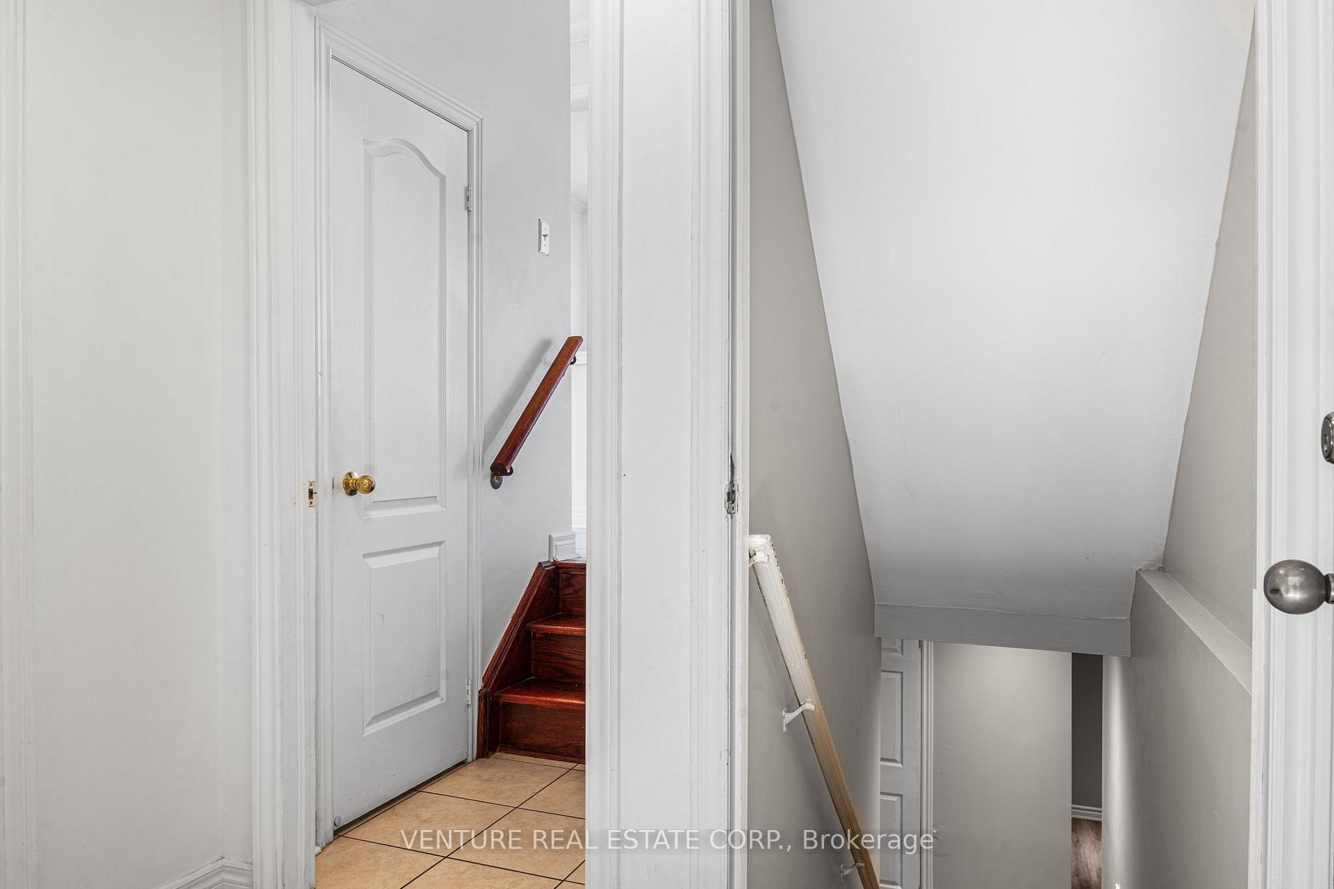Photo 30 of 53 Chalkfarm Crescent, Brampton, Northwest Sandalwood Parkway — HOMEH