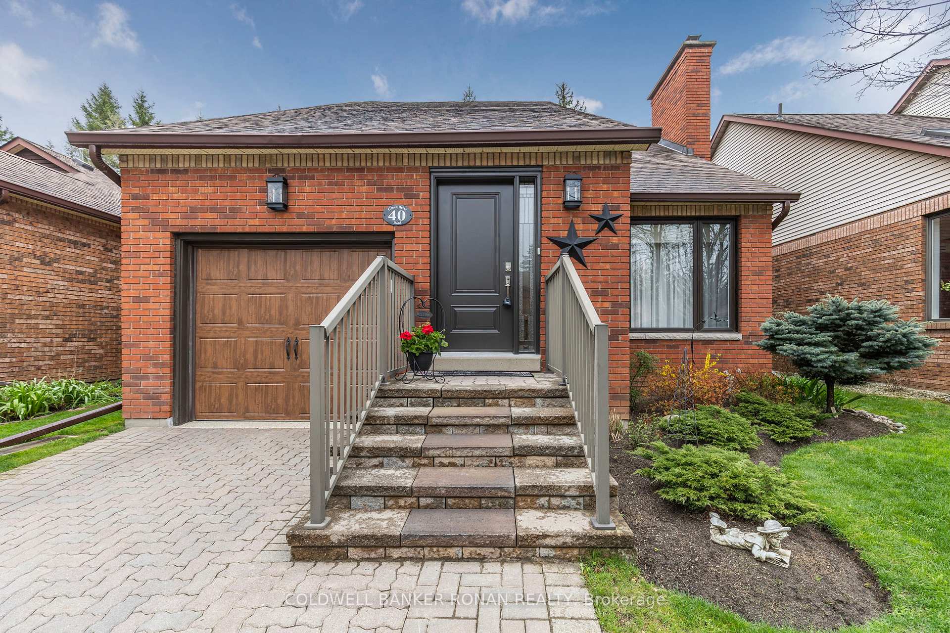 Photo 2 of 40 Green Briar Road, New Tecumseth, Rural New Tecumseth — HOMEH