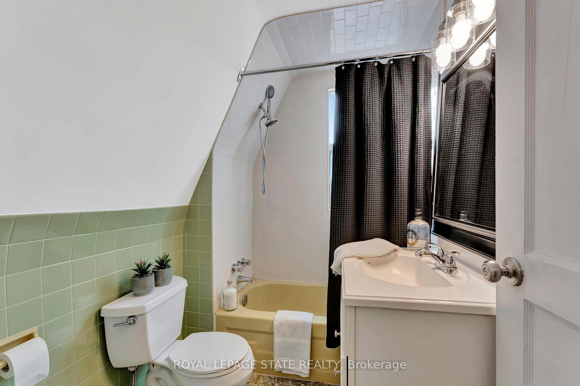 Photo 31 of 8 Senator Avenue, Hamilton, Gibson — HOMEH
