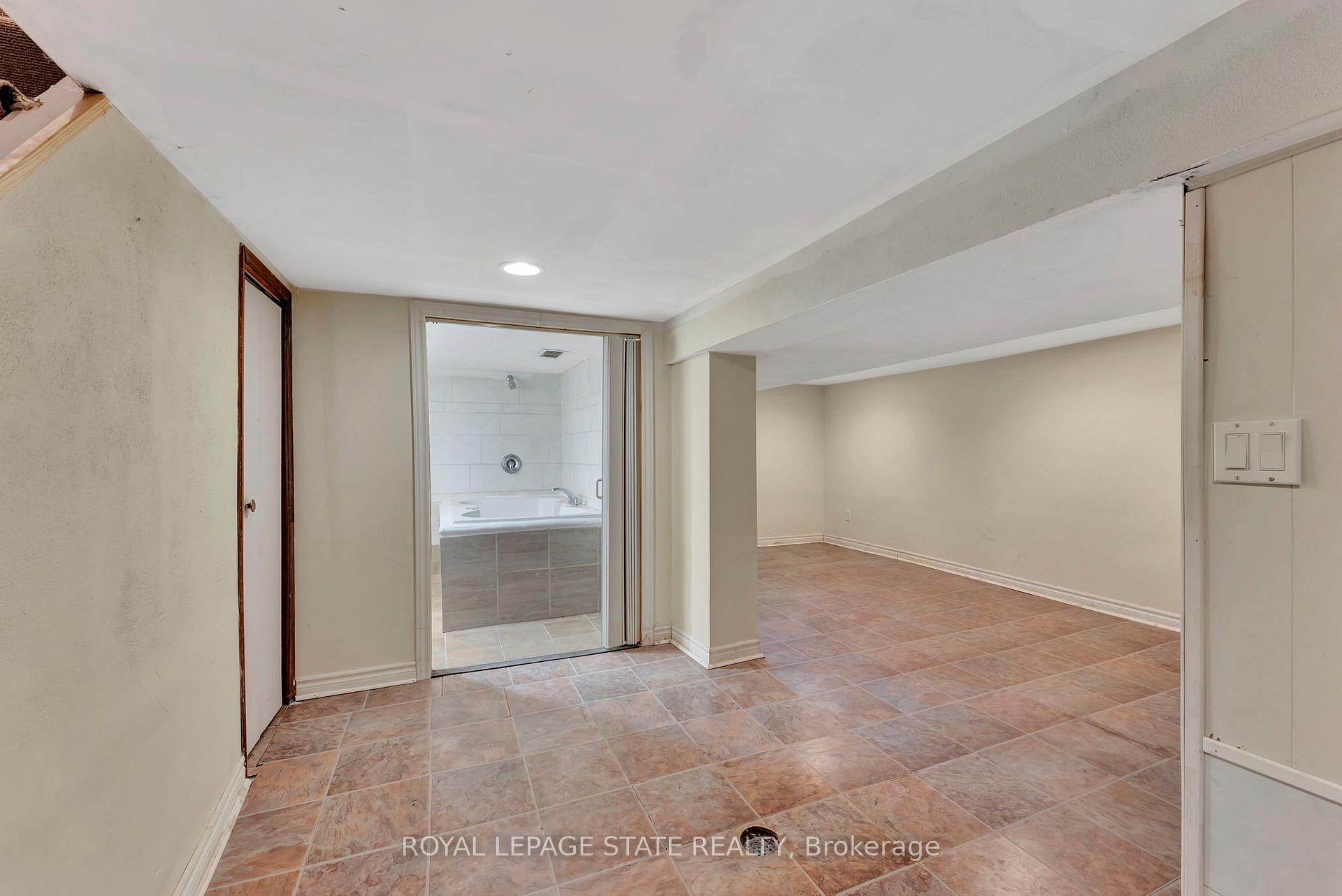 Photo 33 of 8 Senator Avenue, Hamilton, Gibson — HOMEH