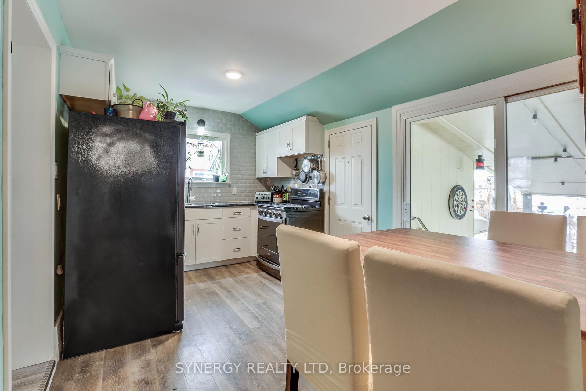 Photo 8 of 5 Miller Street, St. Thomas — HOMEH