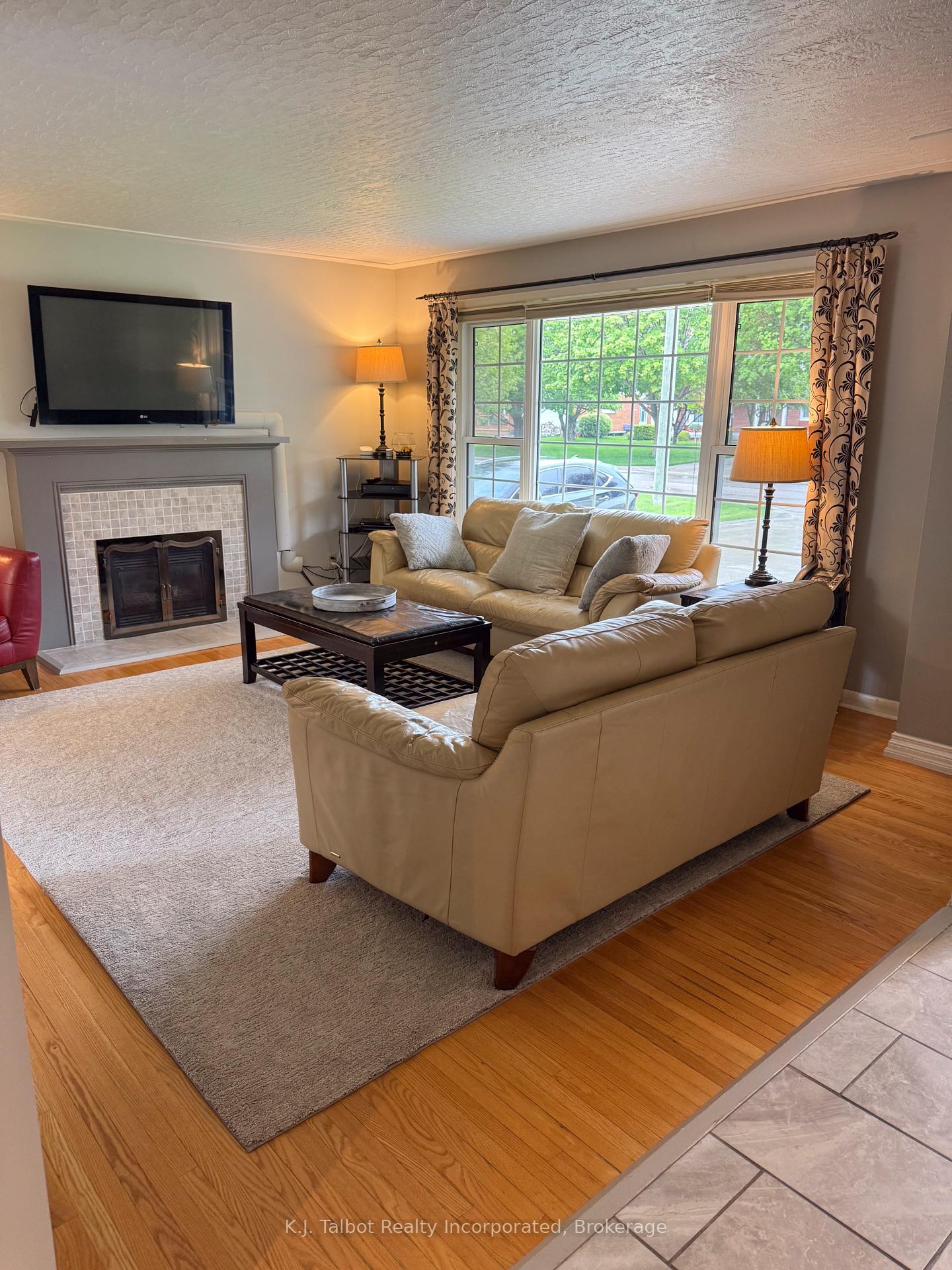 Photo 8 of 250 Catherine Street, Goderich, Goderich Town — HOMEH