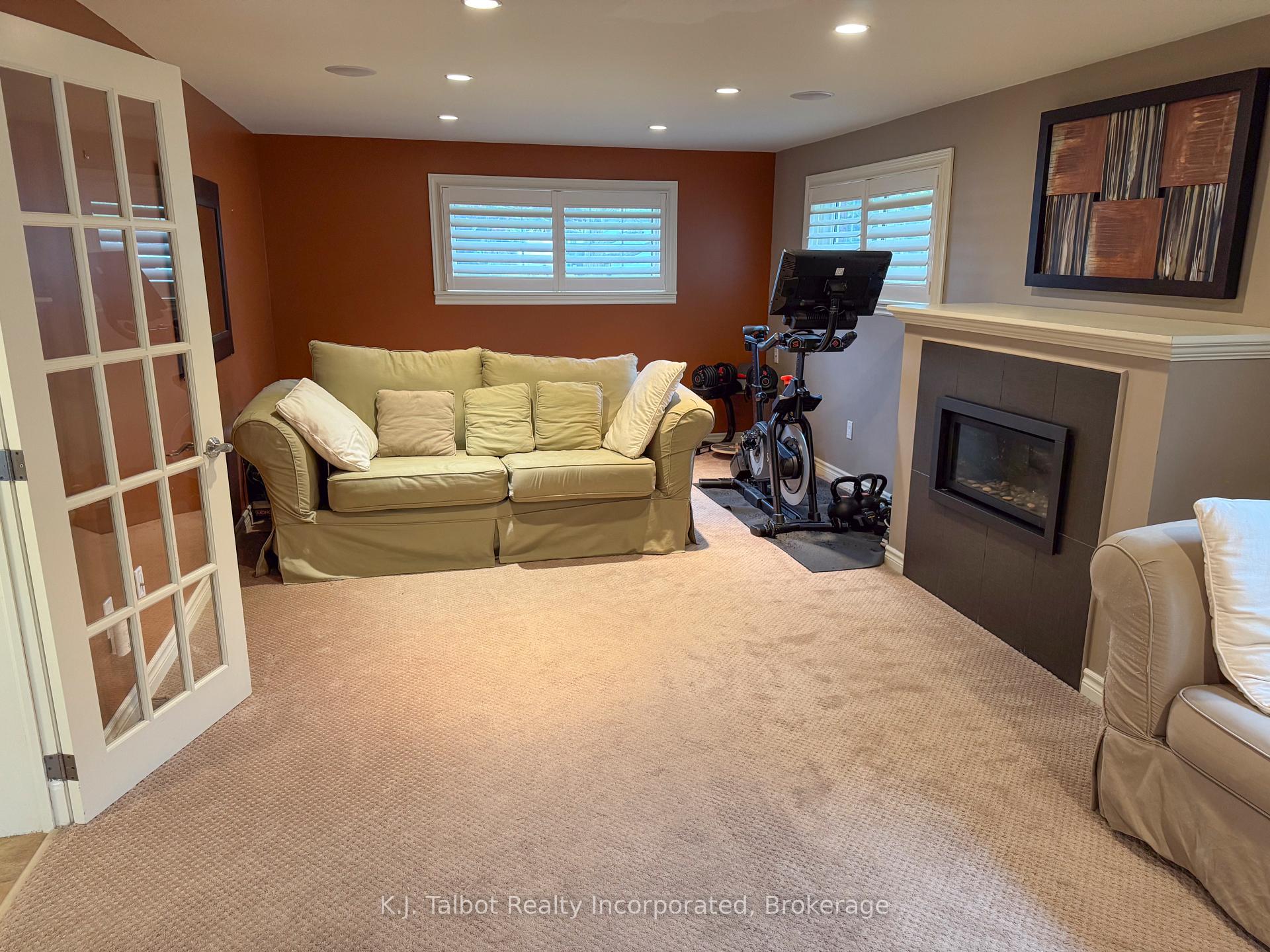 Photo 9 of 250 Catherine Street, Goderich, Goderich Town — HOMEH