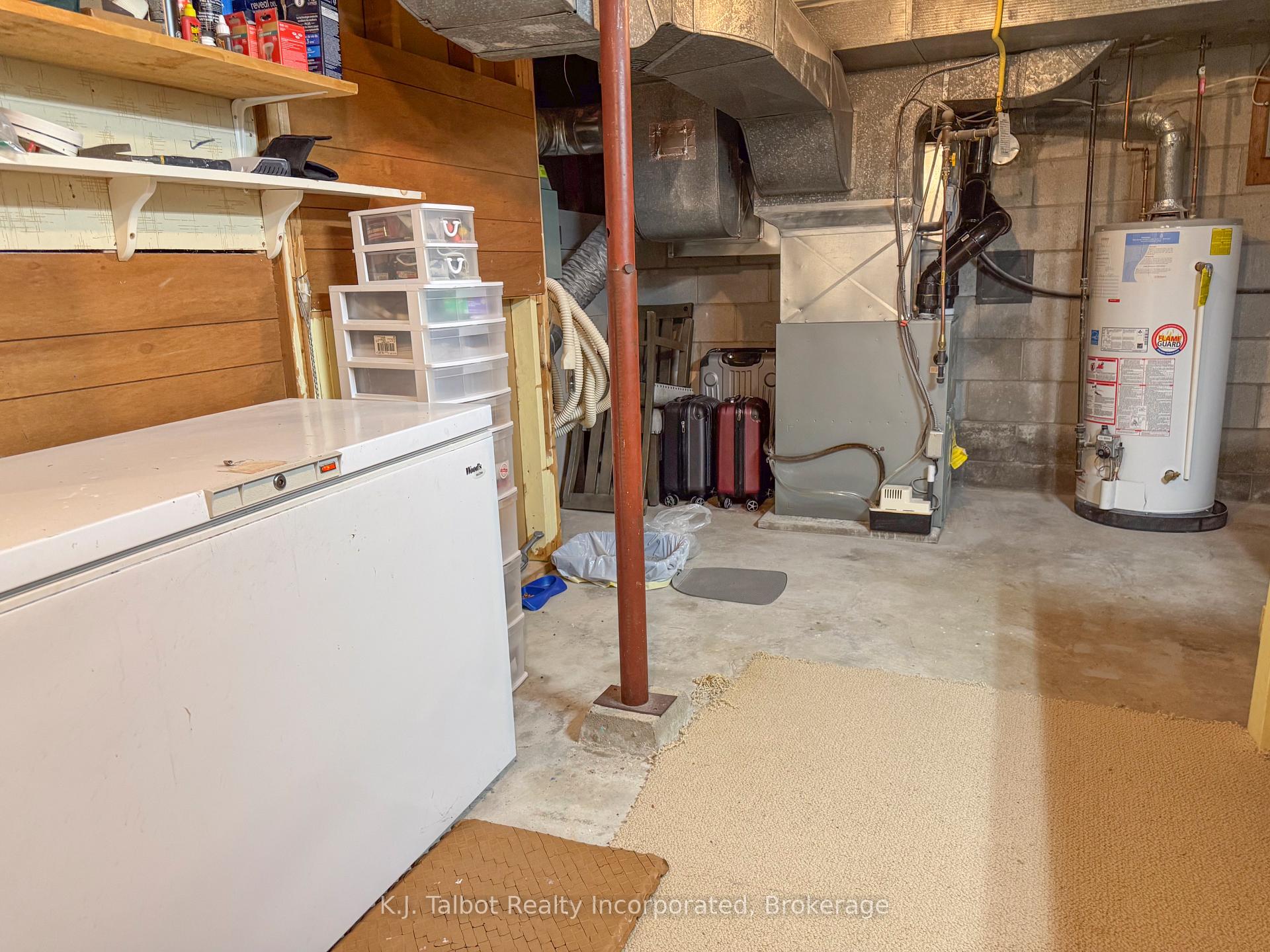 Photo 12 of 250 Catherine Street, Goderich, Goderich Town — HOMEH