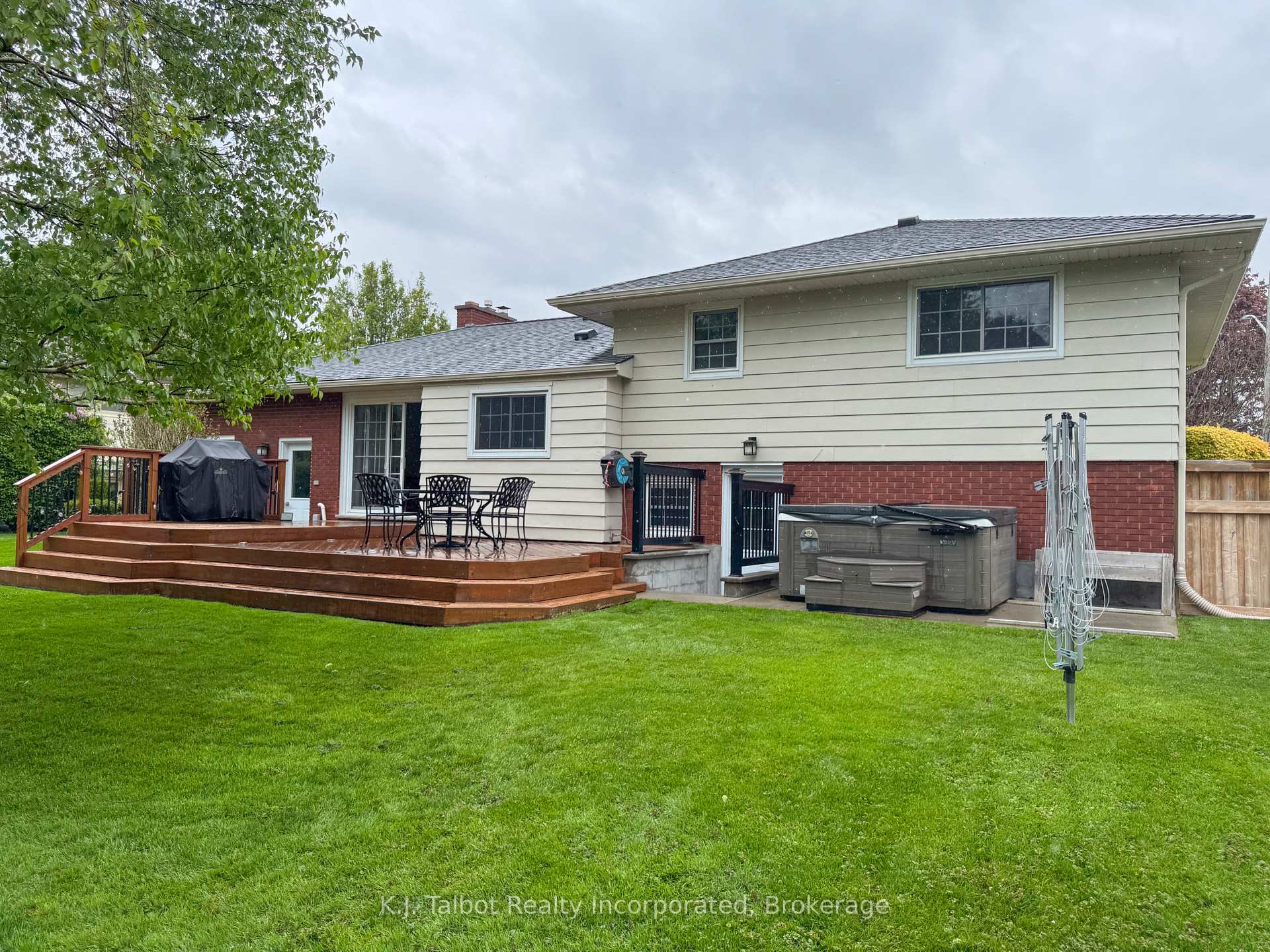 Photo 16 of 250 Catherine Street, Goderich, Goderich Town — HOMEH