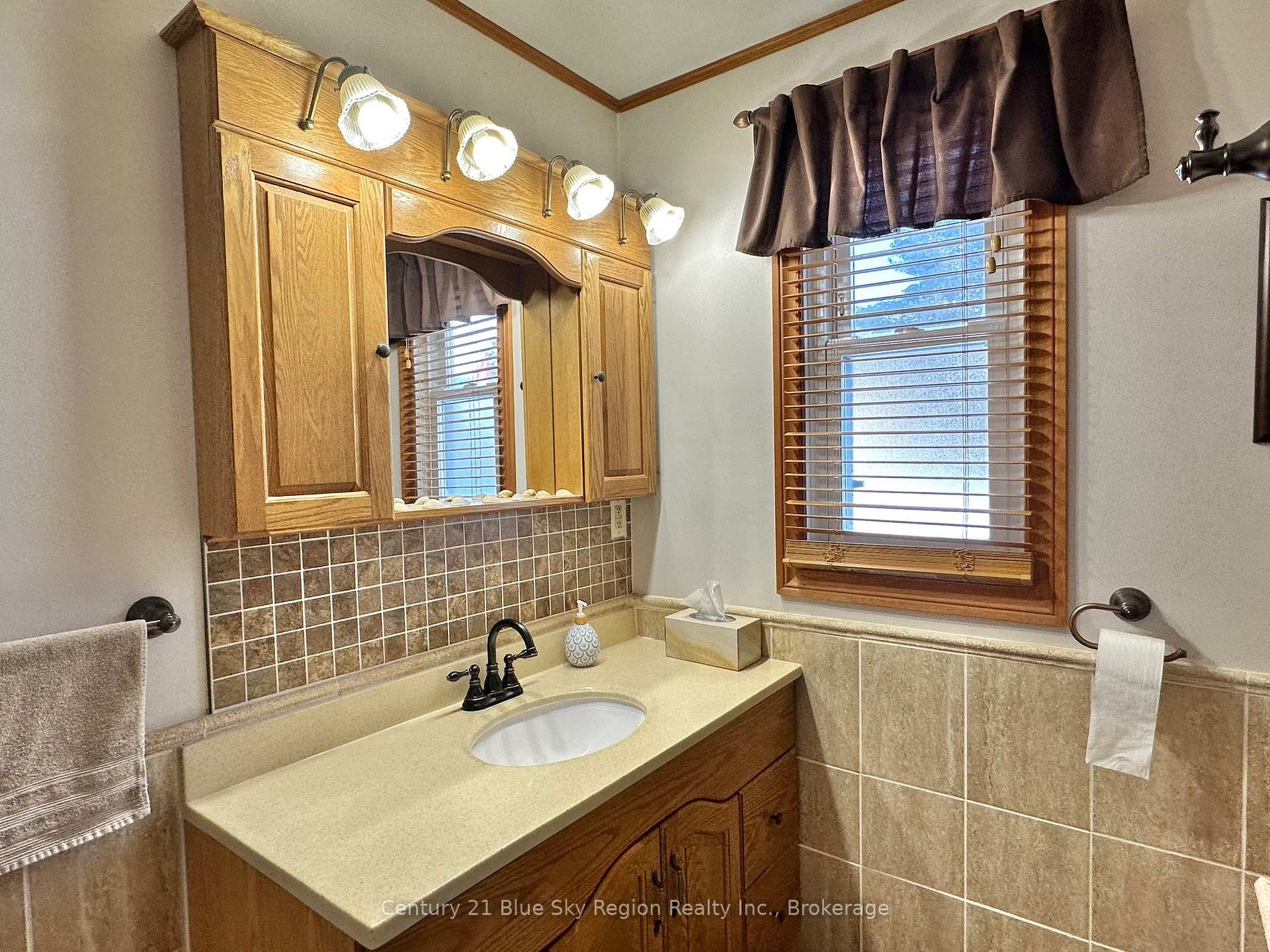 Photo 32 of 391 Seventh Street, Mattawa — HOMEH